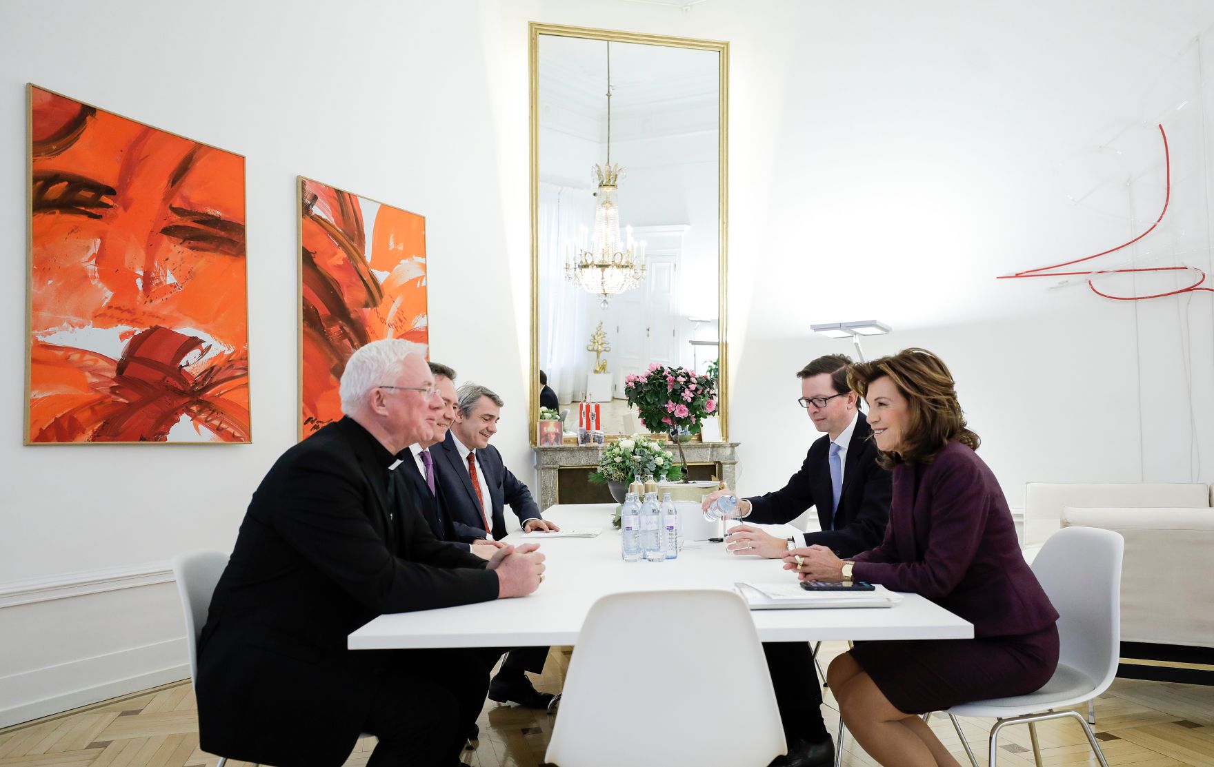 Am 19. Dezember 2019 lud Bundeskanzlerin Brigitte Bierlein religi&ouml;se Vertreterinnen und Vertreter zu einem Adventempfang in das Bundeskanzleramt.