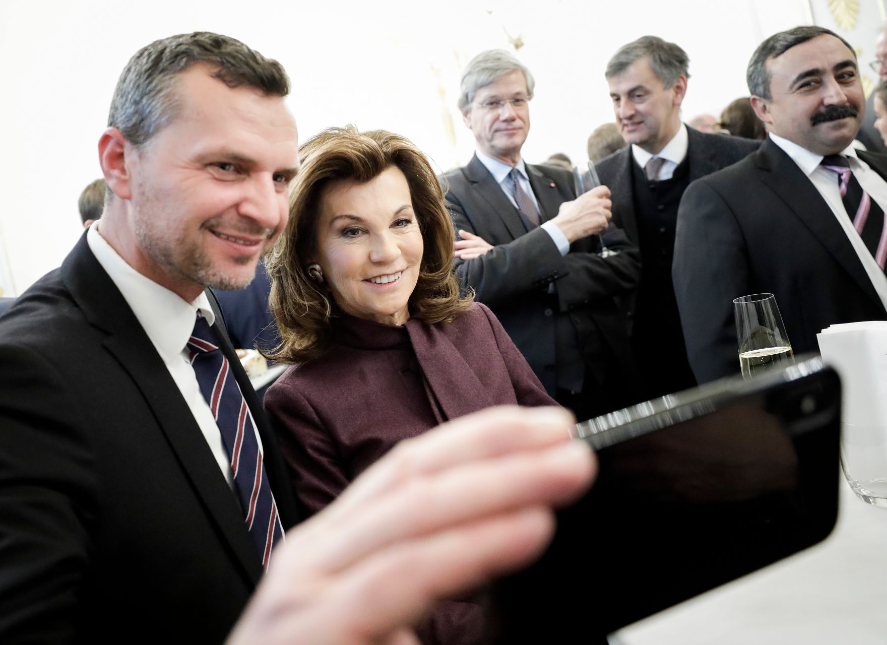 Am 19. Dezember 2019 lud Bundeskanzlerin Brigitte Bierlein religi&ouml;se Vertreterinnen und Vertreter zu einem Adventempfang in das Bundeskanzleramt.