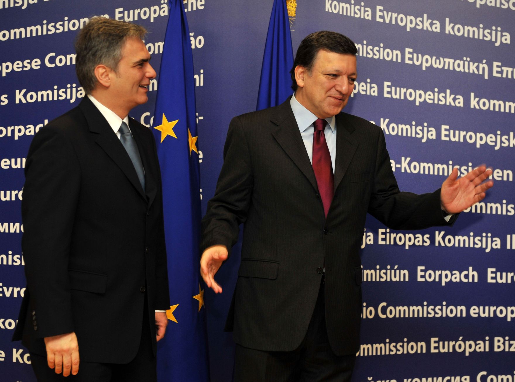 Donnerstag, den 11. Dezember 2008 traf &Ouml;sterreichs Bundeskanzler Werner Faymann (L) in Br&uuml;ssel, Belgien im Vorfeld der Wintertagung des Europ&auml;ischen Rates der EU-Staats- und Regierungschefs und Au&szlig;enminister mit EU-Kommisssionspr&auml;sident Jos&eacute; Manuel Durao Barroso (R) zu einem Vieraugengespr&auml;ch zusammen.