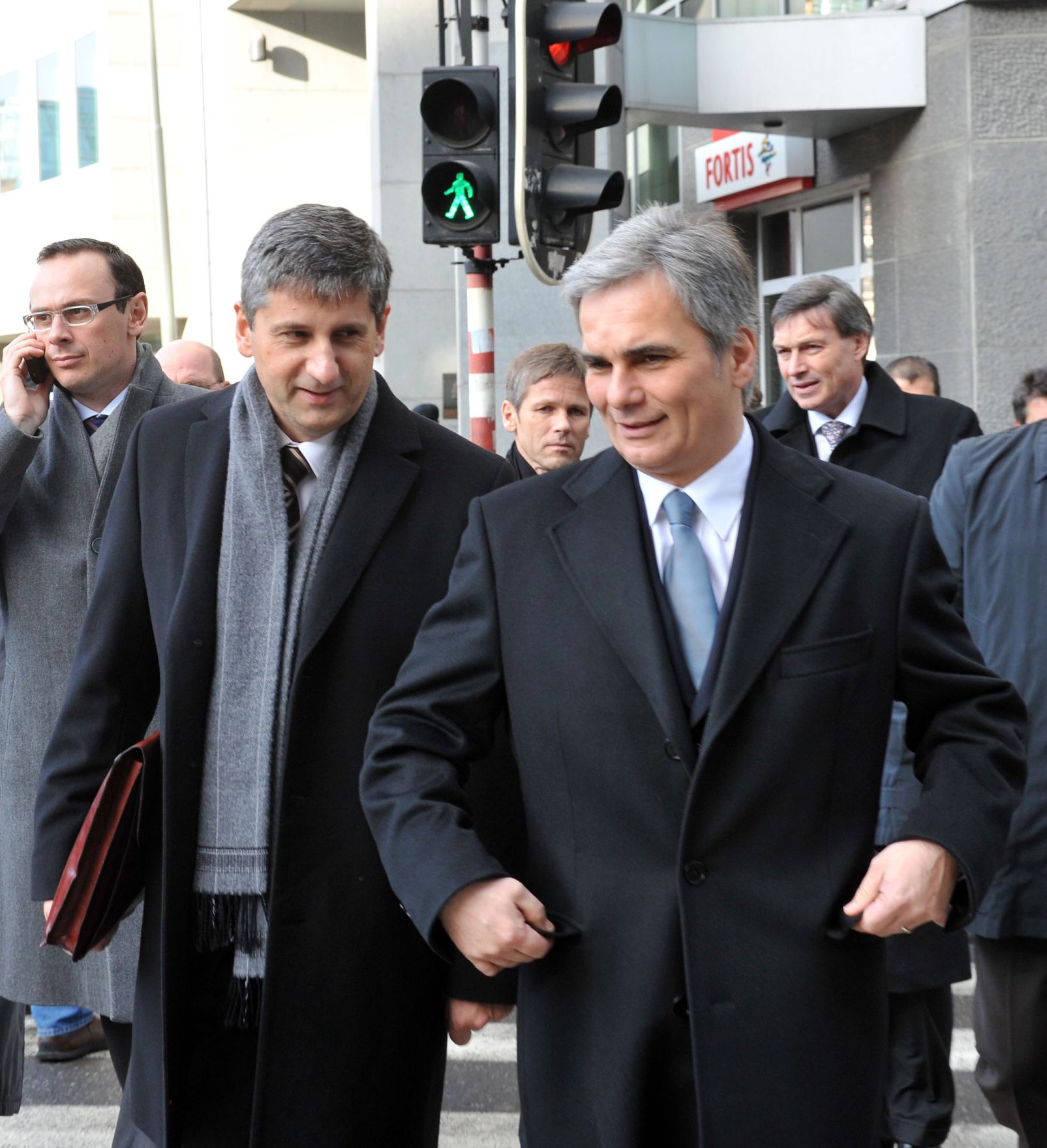 Donnerstag, den 11. Dezember 2008 begann in Br&uuml;ssel, Belgien die Wintertagung des Europ&auml;ischen Rates der EU-Staats- und Regierungschefs und Au&szlig;enminister. Im Bild &Ouml;sterreichs Bundeskanzler Werner Faymann (R) und Au&szlig;enminister Michael Spindelegger (L).