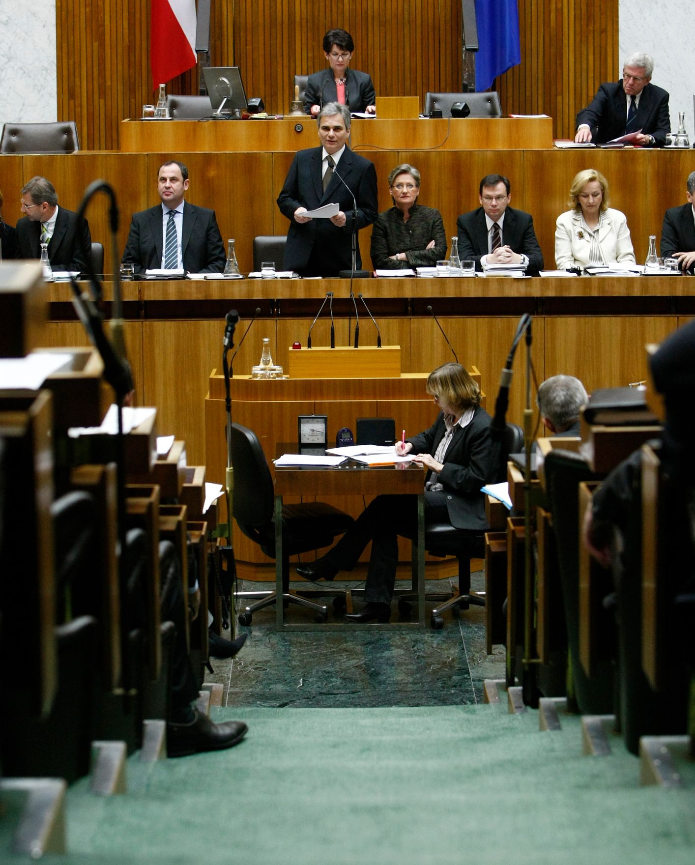 Die erste Regierungserkl&auml;rung der neuen Bundesregierung fand am 03. Dezember 2008 im Parlament statt. Dort gab Werner Faymann seine erste Regierungserkl&auml;rung als neuer Bundeskanzler im Plenum des Nationalrats ab.