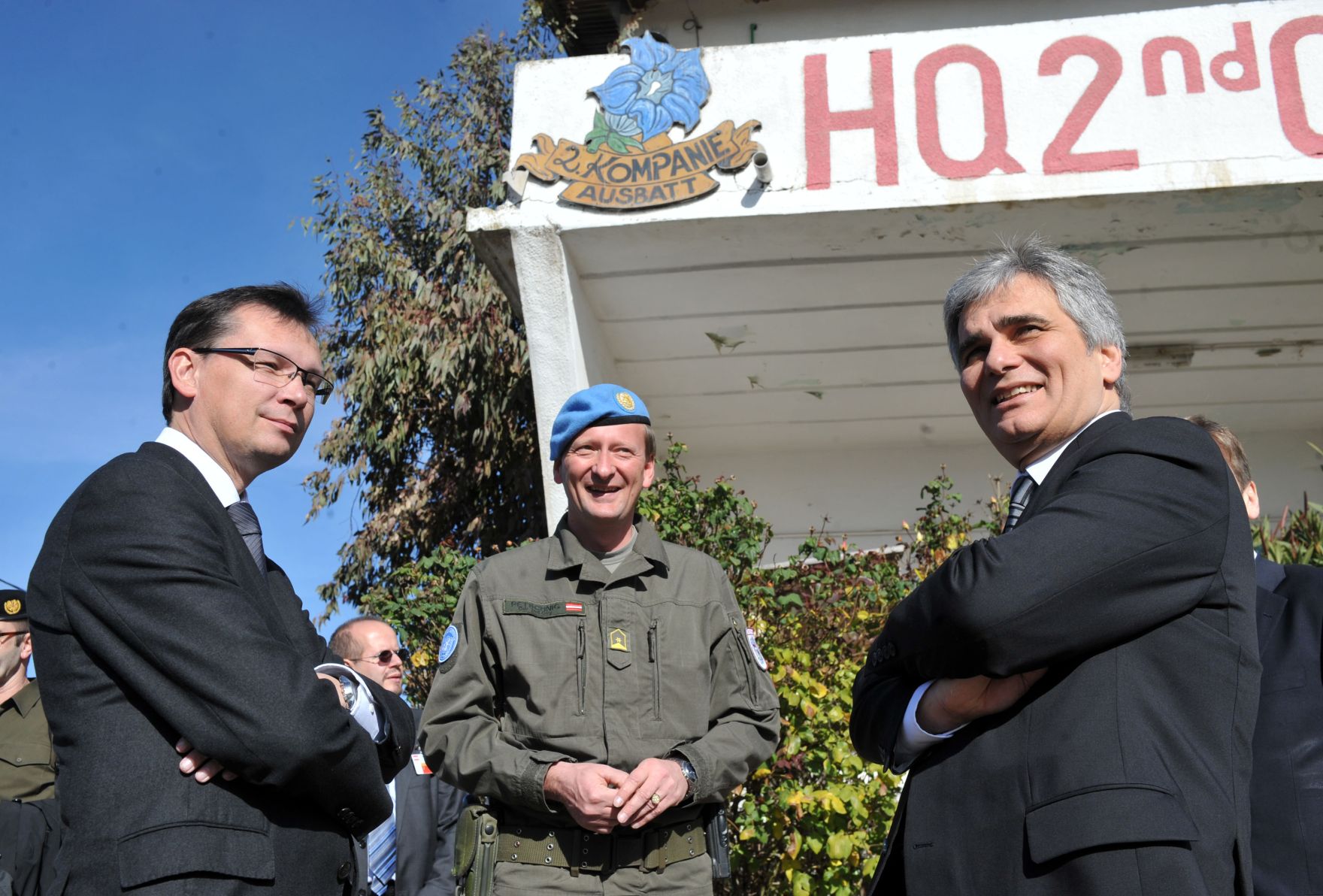 Mittwoch, den 23. Dezember 2009 besuchten &Ouml;sterreichs Bundeskanzler Werner Faymann und Verteidigungsminister Norbert Darabos die &ouml;sterreichischen UNO-Truppen am Golan, Syrien aus Anlass des bevorstehenden Weihnachtsfestes.