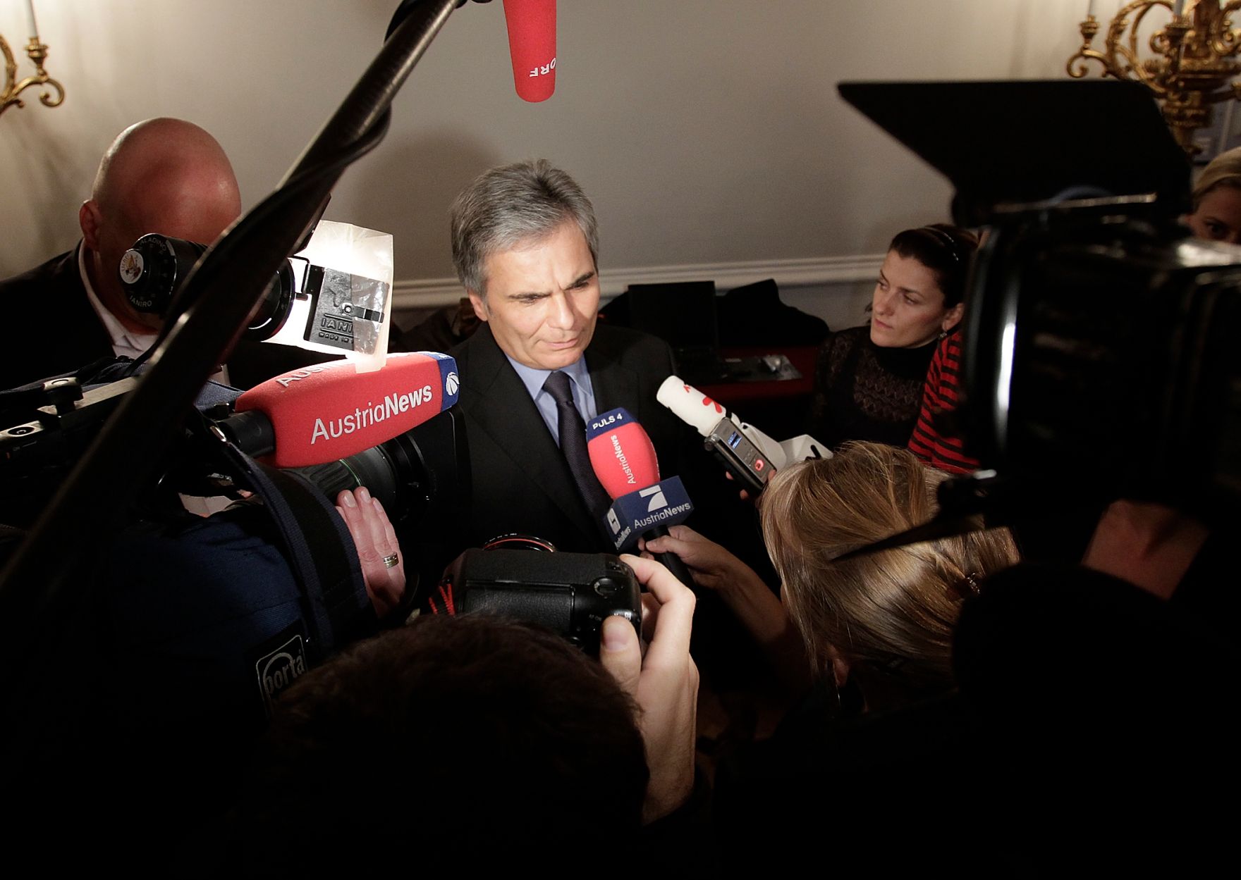 Im Zuge der aktuellen Budgetdiskussion lud Bundeskanzler Werner Faymann die Vertreter der in &Ouml;sterreich anerkannten Religionsgemeinschaften am 5. November 2010 zu einem Gespr&auml;ch ins Bundeskanzleramt ein.