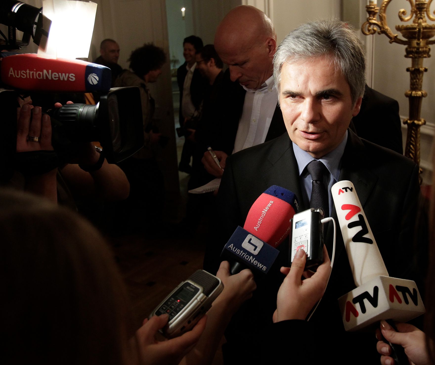 Im Zuge der aktuellen Budgetdiskussion lud Bundeskanzler Werner Faymann die Vertreter der in &Ouml;sterreich anerkannten Religionsgemeinschaften am 5. November 2010 zu einem Gespr&auml;ch ins Bundeskanzleramt ein.