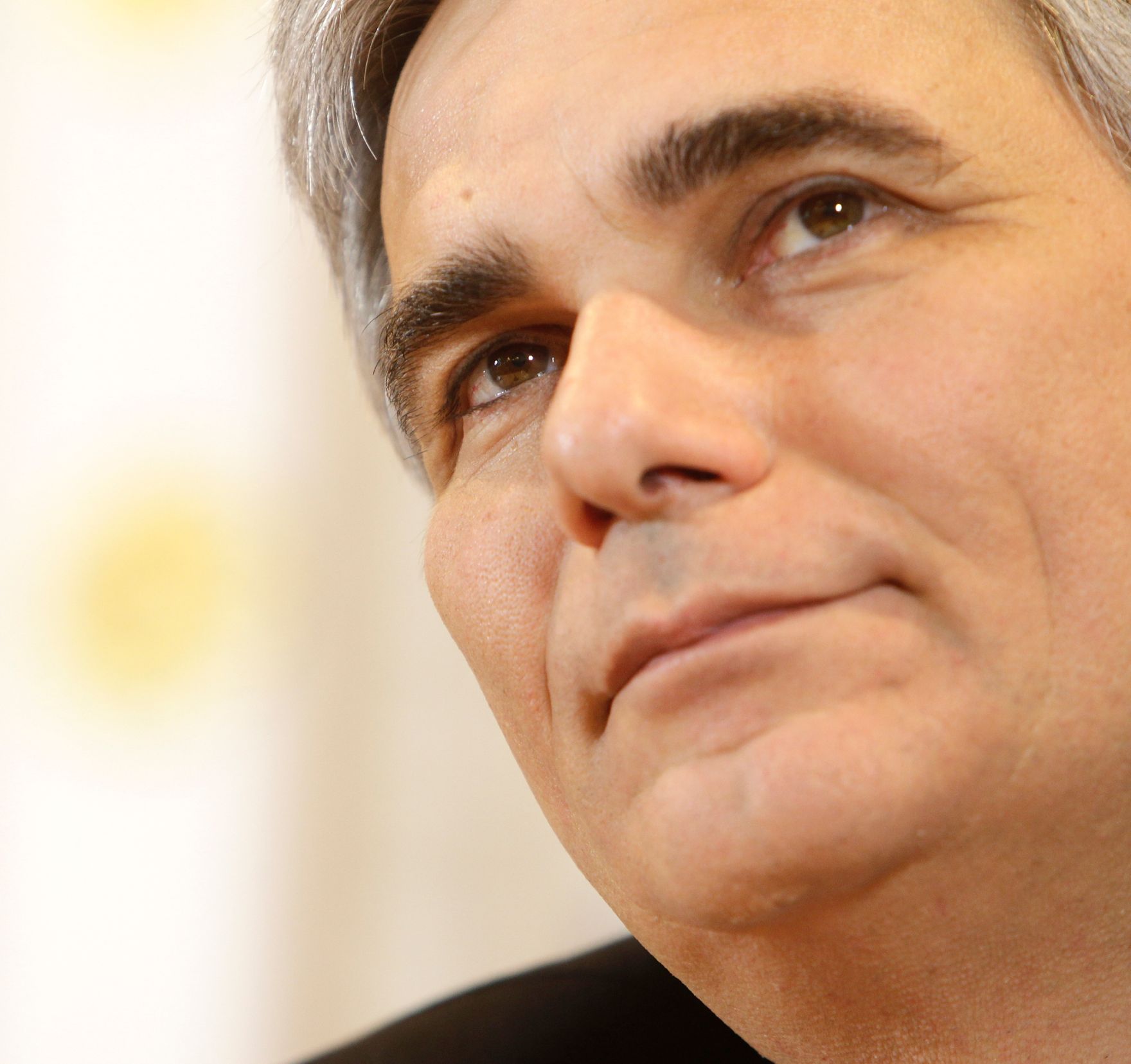 Bundeskanzler Werner Faymann beim Pressefoyer nach dem Ministerrat am 14. Dezember 2010 im Bundeskanzleramt.