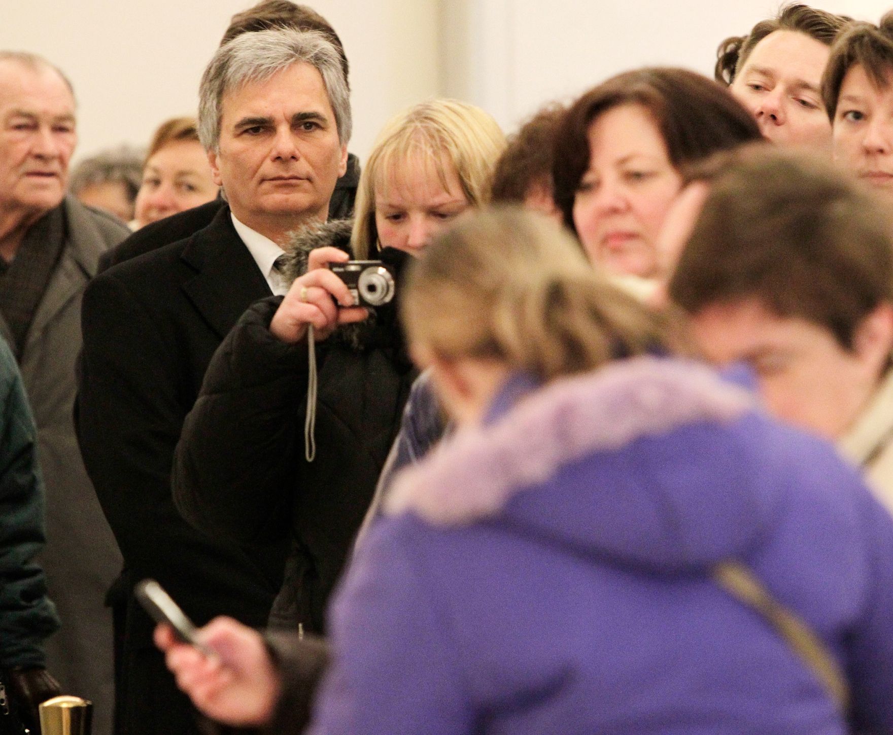 Am 19. Februar 2011 erwies Bundeskanzler Werner Faymann bei der &ouml;ffentlichen Aufbahrung am Wiener Zentralfriedhof dem, am 12. Februar 2011 verstorbenen, &ouml;sterreichischen S&auml;nger, Schauspieler und Showmaster Peter Alexander die letzte Ehre.