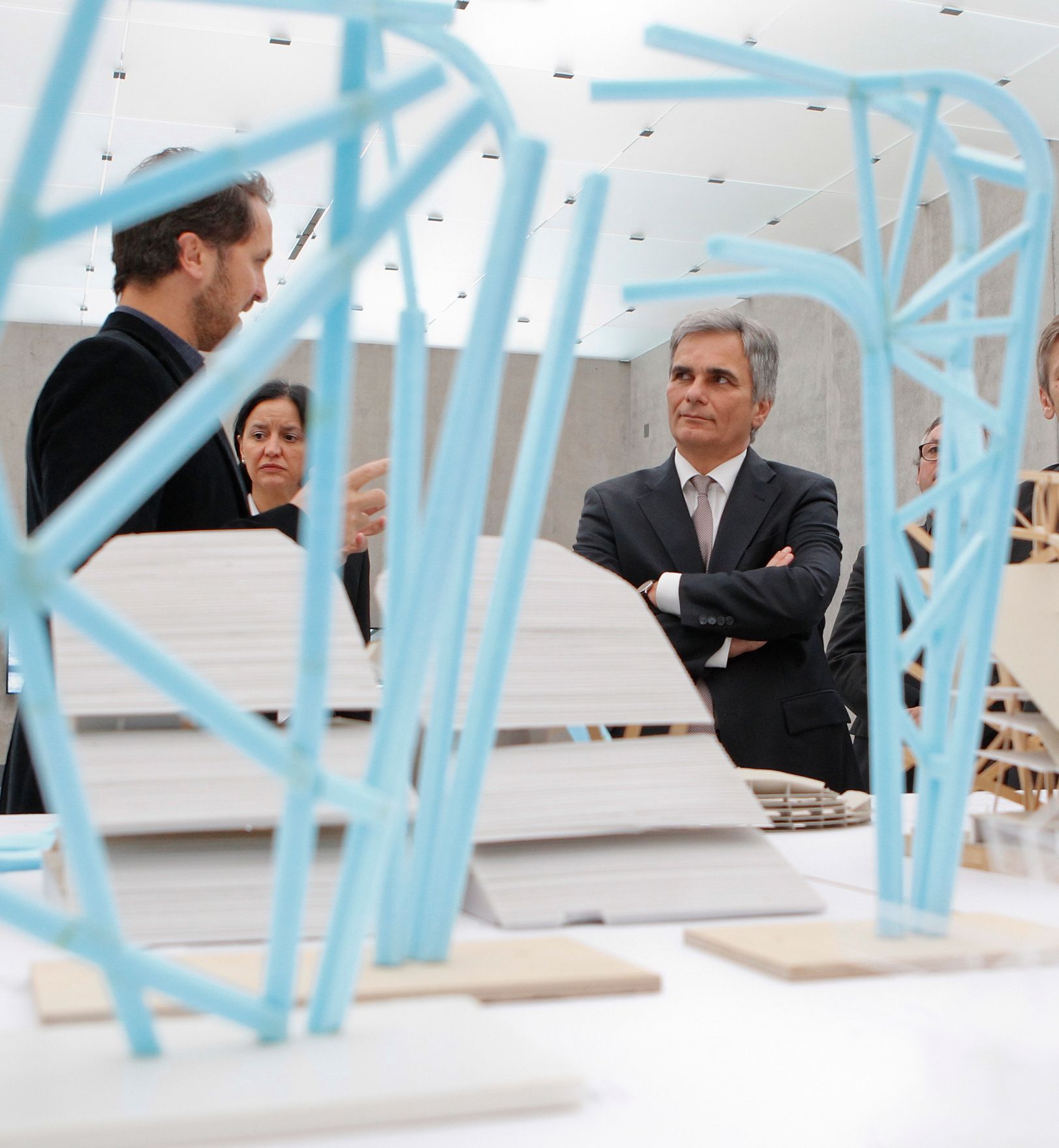 Am 20. Juli 2011 besuchte Bundeskanzler Werner Faymann die Ai Weiwei-Ausstellung im Kunsthaus Bregenz.