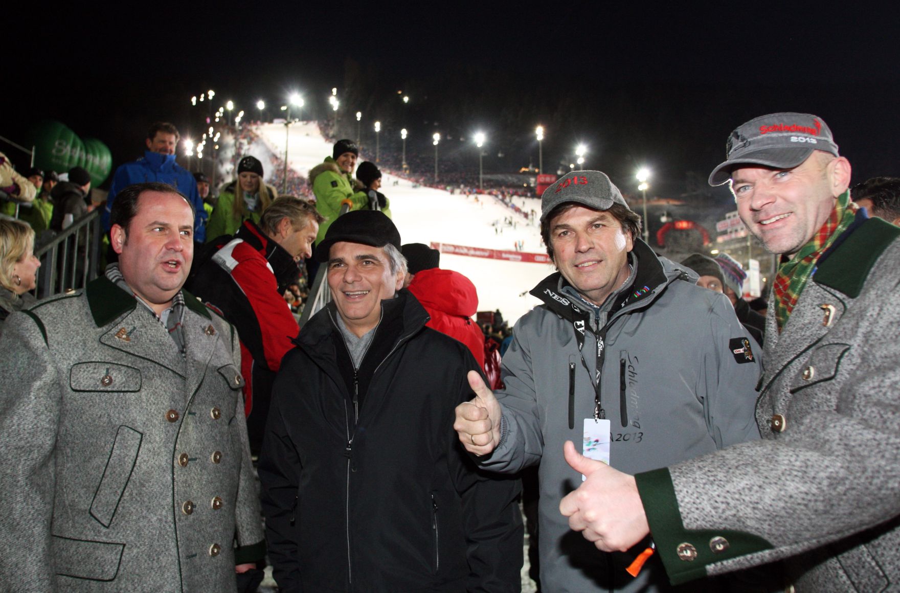 Am 25. J&auml;nner 2011 besuchte der Bundeskanzler den Ski-Weltcup-Nachtslalom der Herren in Schladming. Im Bild (v.l.n.r.) Finanzminister Josef Pr&ouml;ll, Bundeskanzler Werner Faymann, der Steirische Landeshauptmann Franz Voves und der Schladminger B&uuml;rgermeister J&uuml;rgen Winter.