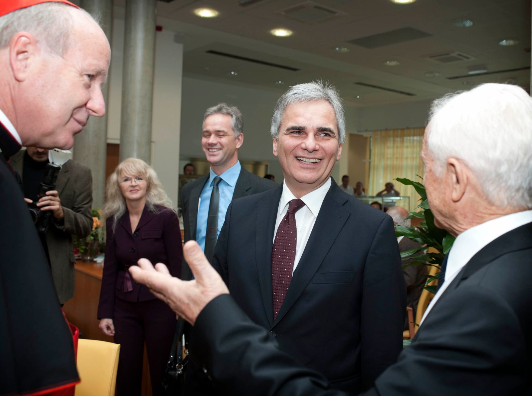 Am 11. November 2011 besuchte Bundeskanzler Werner Faymann die Er&ouml;ffnung des Kolpinghaus &quot;Gemeinsam Leben&quot; in Wien.