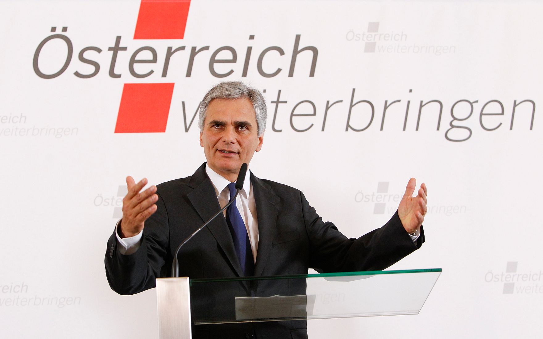 Am 30. Mai 2011 begann am Semmering die zweit&auml;gige Klausurtagung der Bundesregierung. Im Bild Bundeskanzler Werner Faymann bei der Pressekonferenz nach der 1. Arbeitssitzung.