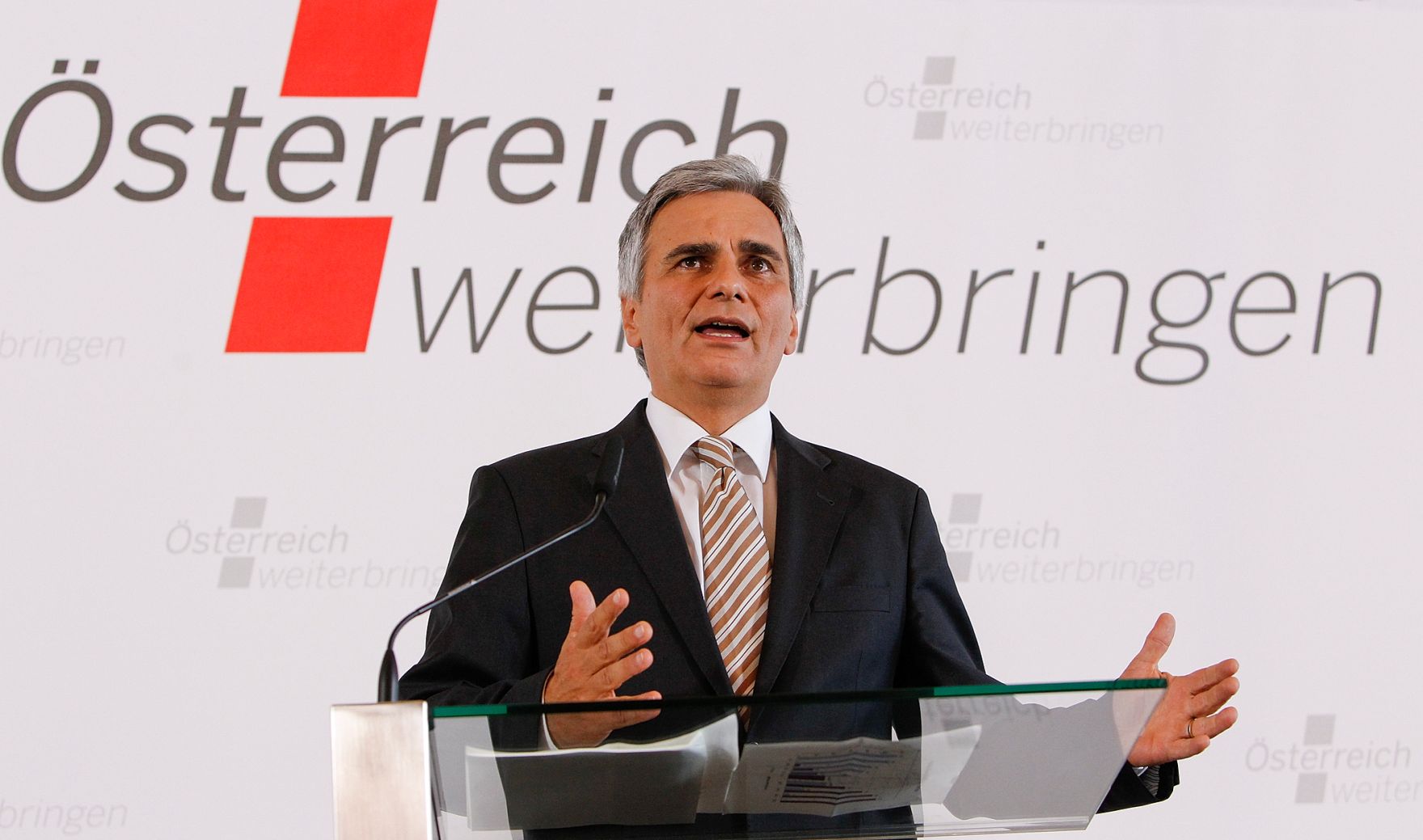 Am 30. Mai 2011 begann am Semmering die zweit&auml;gige Klausurtagung der Bundesregierung. Im Bild Bundeskanzler Werner Faymann bei der Pressekonferenz nach der 2. Arbeitssitzung.