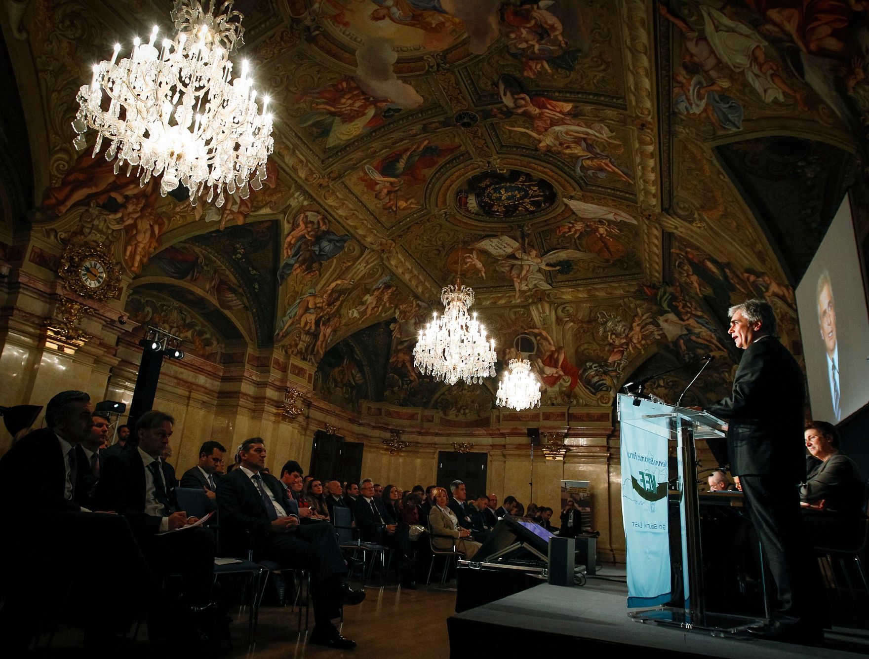 Am 19. November 2012 hielt Bundeskanzler Werner Faymann eine Rede bei dem Vienna Economic Forum im Palais Nieder&ouml;sterreich.