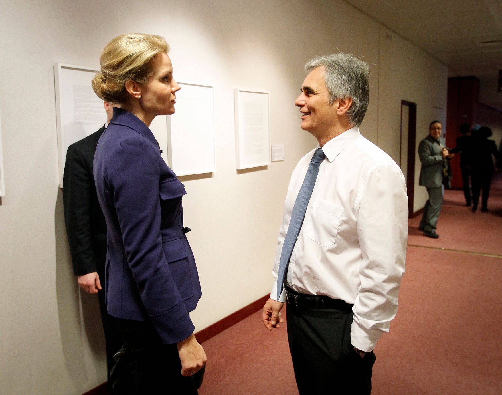 Am 23. November 2012 endete in Br&uuml;ssel der 2-t&auml;gige Europ&auml;ische Rat der EU-Staats- und Regierungschefs. Im Bild Bundeskanzler Werner Faymann (r.) mit D&auml;nemarks Premierministerin Helle Thorning-Schmidt (l.).