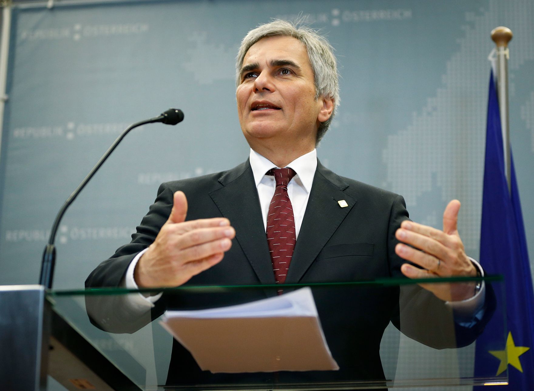 Am 14. Dezember 2012 endete in Br&uuml;ssel der zweit&auml;gige Europ&auml;ische Rat der EU-Staats- und Regierungschefs. Im Bild Bundeskanzler Werner Faymann bei der Pressekonferenz.