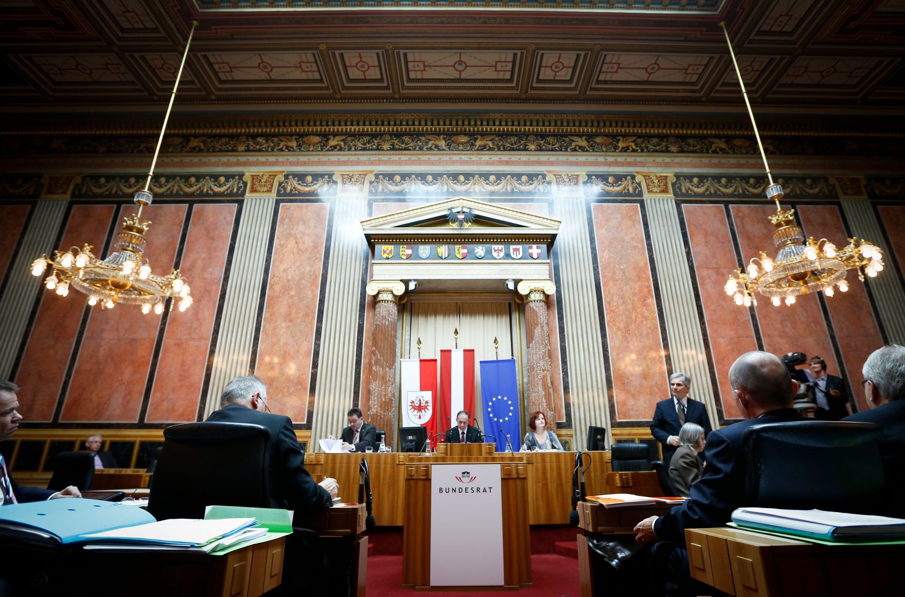 Am 20. Dezember 2012 sprach Bundeskanzler Werner Faymann in der Aktuellen Stunde im Bundesrat zum Thema &quot;Europ&auml;ische Perspektiven&quot; im Parlament.