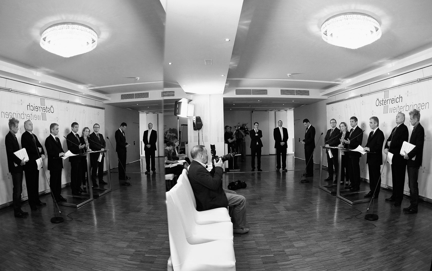 Am 27. April 2012 fand am Kahlenberg die Klausurtagung der Bundesregierung statt. Im Bild (v.l.n.r.) &Ouml;VP-Klubobmann Karlheinz Kopf, Finanzministerin Maria Fekter, Au&szlig;enminister und Vizekanzler Michael Spindelegger, Bundeskanzler Werner Faymann, Sozialminister Rudolf Hundstorfer und SP&Ouml;-Klubobmann Josef Cap bei der Pressekonferenz nach der Arbeitssitzung.