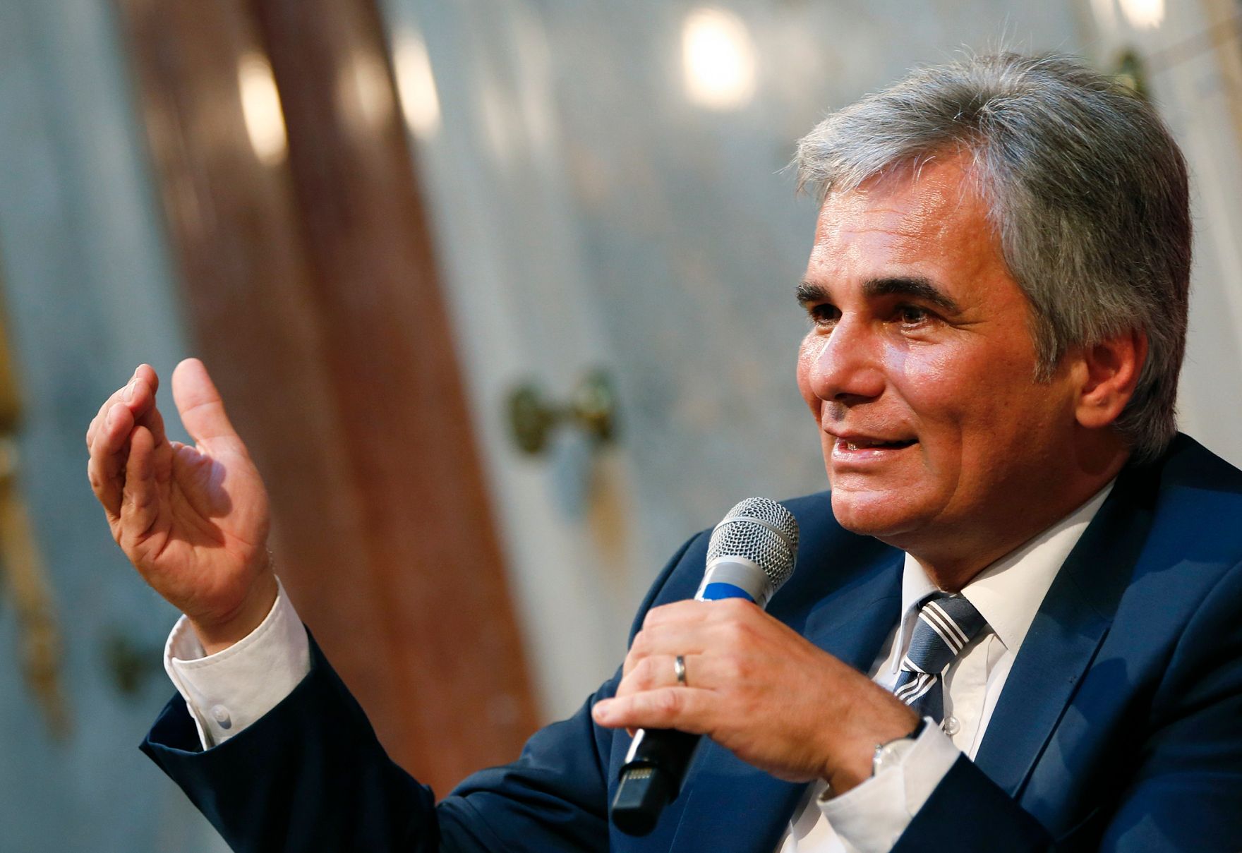 Am 17. Juni 2013 nahm Bundeskanzler Werner Faymann (im Bild) gemeinsam mit dem Gouverneur der &Ouml;sterreichischen Nationalbank Ewald Nowotny am "Heute-Talk" im Haus der Industrie teil.