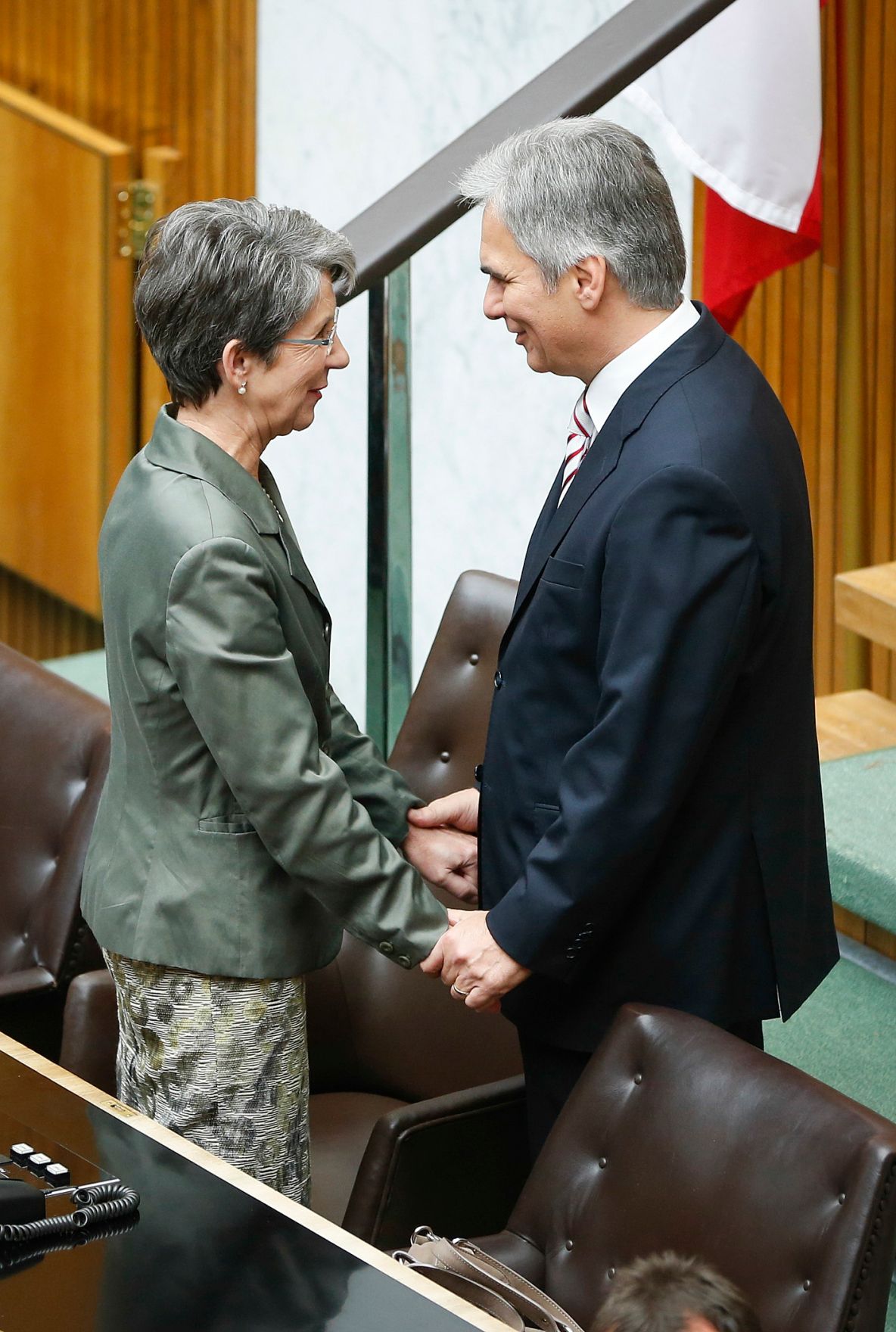 Am 25. September 2013 beantwortete Bundeskanzler Werner Faymann (r.) bei der Nationalratssitzung im Parlament eine Dringliche Anfrage zum Thema Direkte Demokratie. Im Bild mit Parlamentspr&auml;sidentin Barbara Prammer (l.).