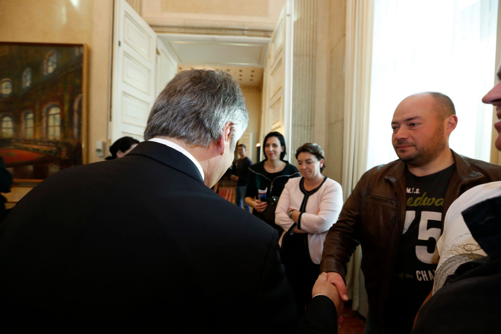 Am 26. Oktober 2013 empfing Bundeskanzler Werner Faymann im Rahmen des Nationalfeiertages Besucherinnen und Besucher im Bundeskanzleramt.