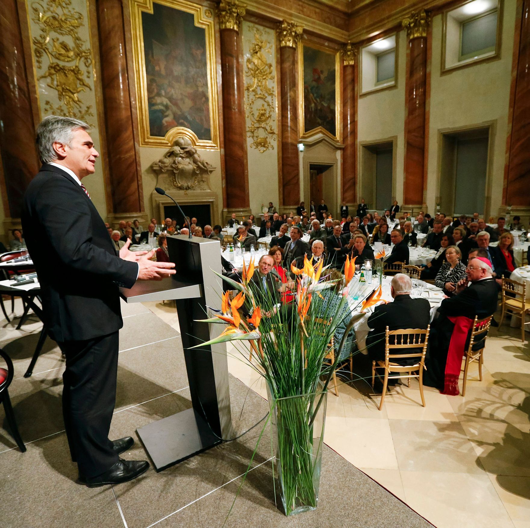 Am 29. November 2013 sprach Bundeskanzler Werner Faymann Gru&szlig;worte beim Festakt "200 Jahre Adolph Kolping" im Palais Liechtenstein.