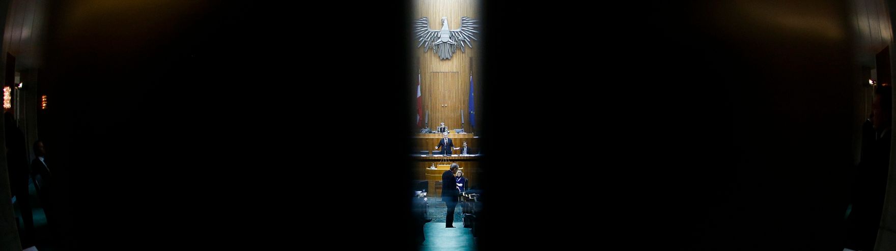 Am 3. Dezember 2013 beantwortete Bundeskanzler Werner Faymann (im Bild) bei der Nationalratssitzung im Parlament eine Dringliche Anfrage bez&uuml;glich der budget&auml;ren Lage.