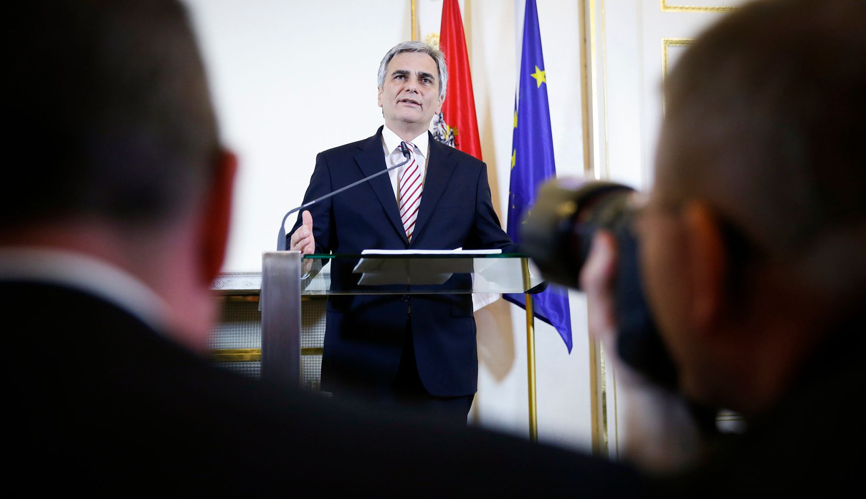 Am 13. Dezember 2013 gab Bundeskanzler Werner Faymann (im Bild) gemeinsam mit Au&szlig;enminister und Vizekanzler Michael Spindelegger eine Pressekonferenz &uuml;ber das Arbeitsprogramm der Bundesregierung.
