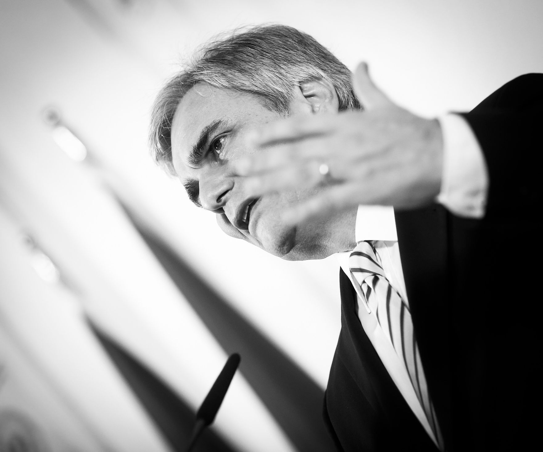 Am 13. Dezember 2013 gab Bundeskanzler Werner Faymann (im Bild) gemeinsam mit Au&szlig;enminister und Vizekanzler Michael Spindelegger eine Pressekonferenz &uuml;ber das Arbeitsprogramm der Bundesregierung.