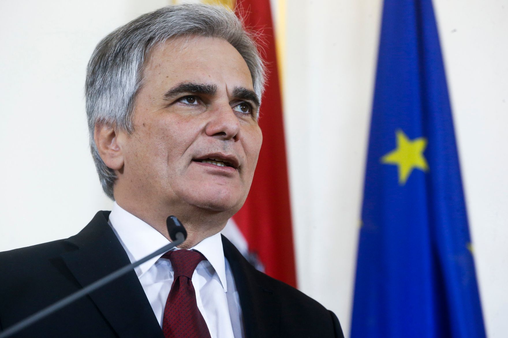 Bundeskanzler Werner Faymann beim Pressefoyer nach dem Ministerrat am 25. November 2014.