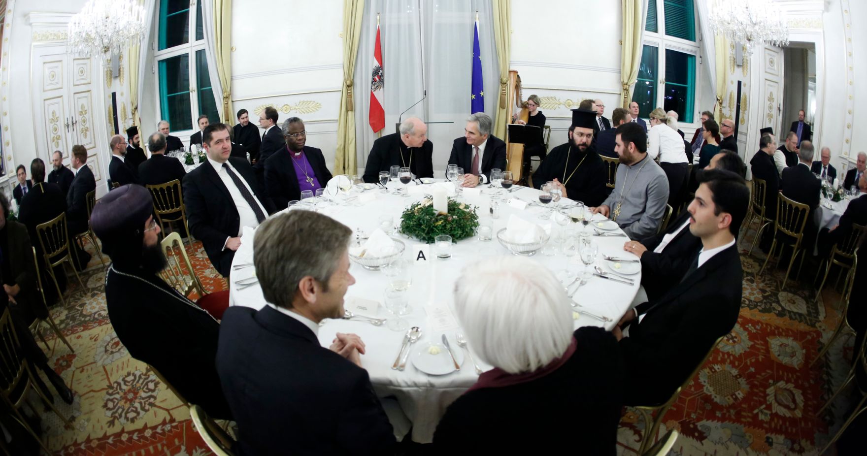 Am 2. Dezember 2014 lud Bundeskanzler Werner Faymann religi&ouml;se Vertreterinnen und Vertreter zu einem Adventempfang in das Bundeskanzleramt. 