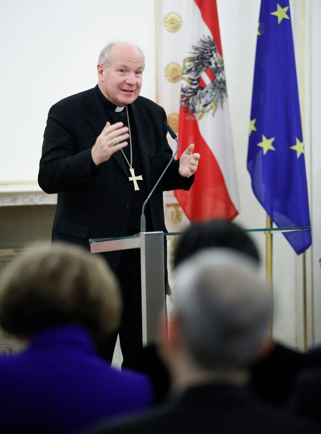 Am 2. Dezember 2014 &uuml;berreichte Bundeskanzler Werner Faymann und Kunst- und Kulturminister Josef Ostermayer das &Ouml;sterreichische Ehrenkreuz f&uuml;r Wissenschaft und Kunst an den Kolping- Ehrenpr&auml;ses Ludwig Zack. Im Bild Kardinal Christoph Sch&ouml;nborn.