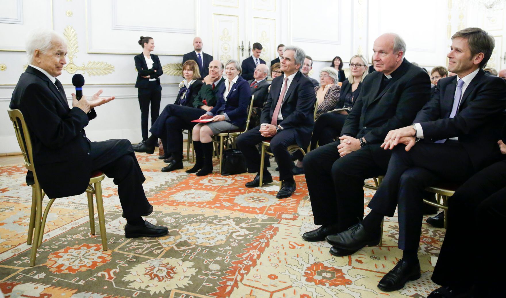 Am 2. Dezember 2014 &uuml;berreichte Bundeskanzler Werner Faymann und Kunst- und Kulturminister Josef Ostermayer das &Ouml;sterreichische Ehrenkreuz f&uuml;r Wissenschaft und Kunst an den Kolping- Ehrenpr&auml;ses Ludwig Zack.