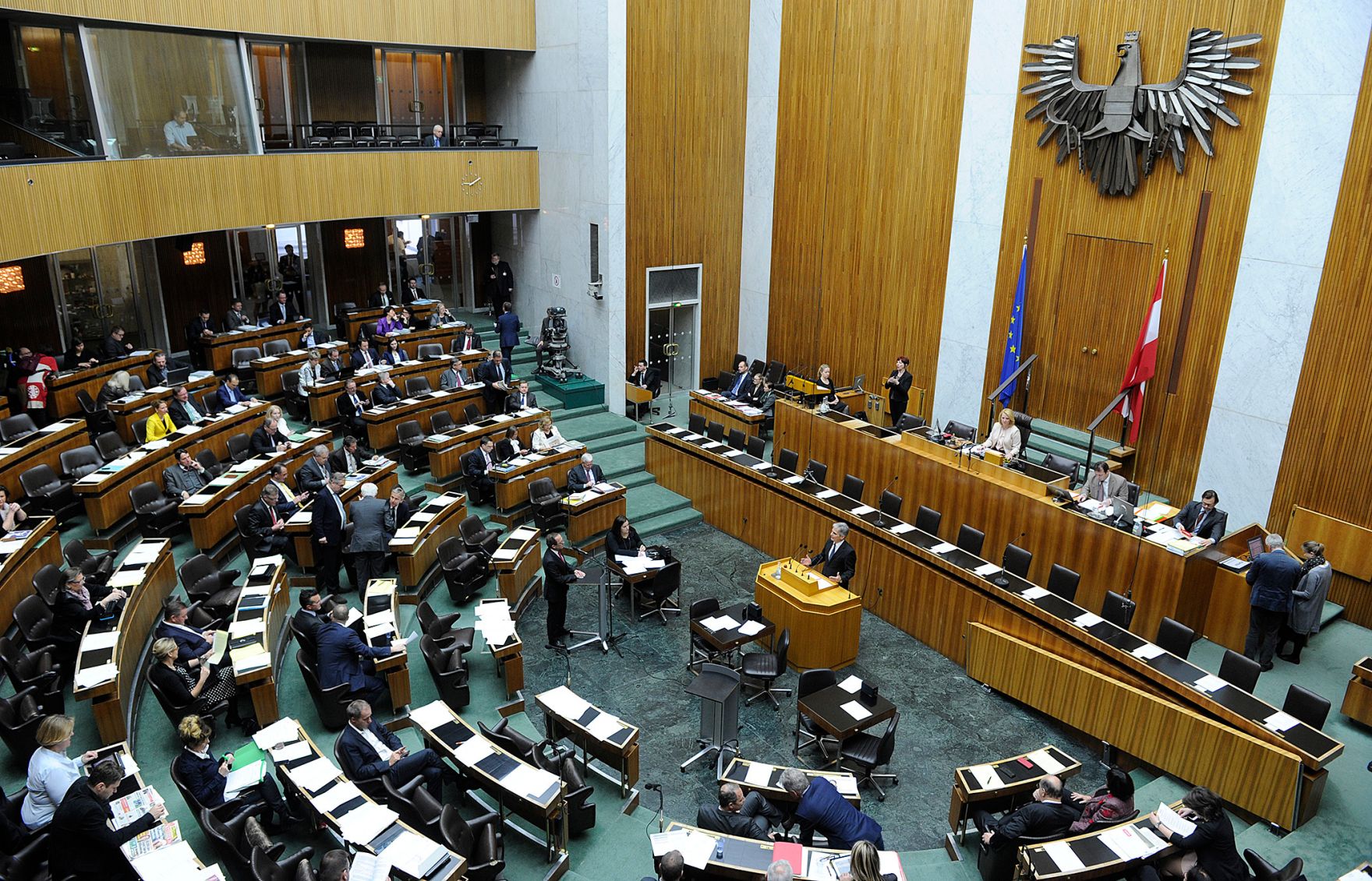 Am 10. Dezember 2015 stellte sich Bundeskanzler Werner Faymann den Fragen der Abgeordneten im Parlament.