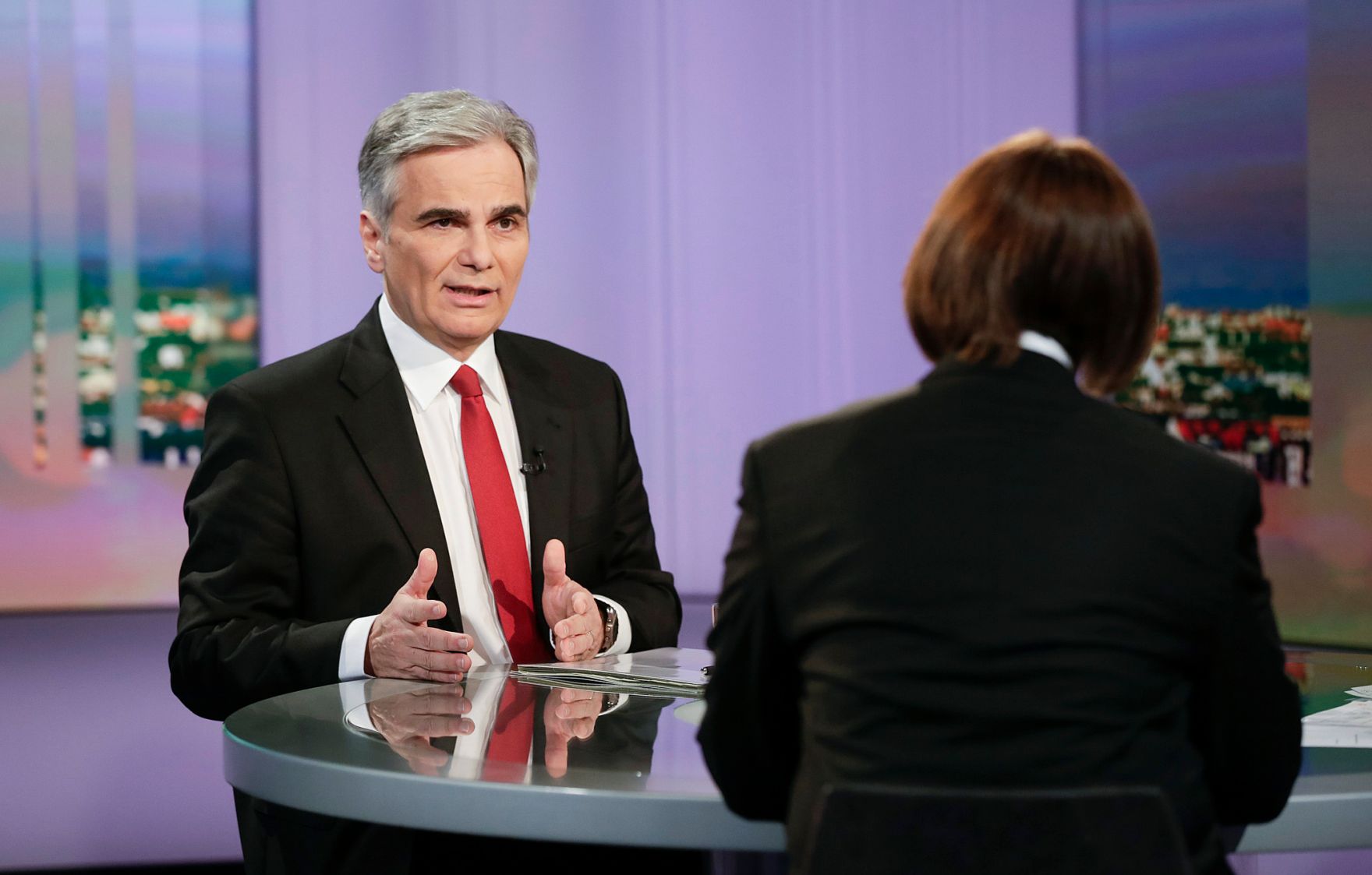 Am 20. Dezember 2015 stellte sich Bundeskanzler Werner Faymann den Fragen bei der ORF-Pressestunde.