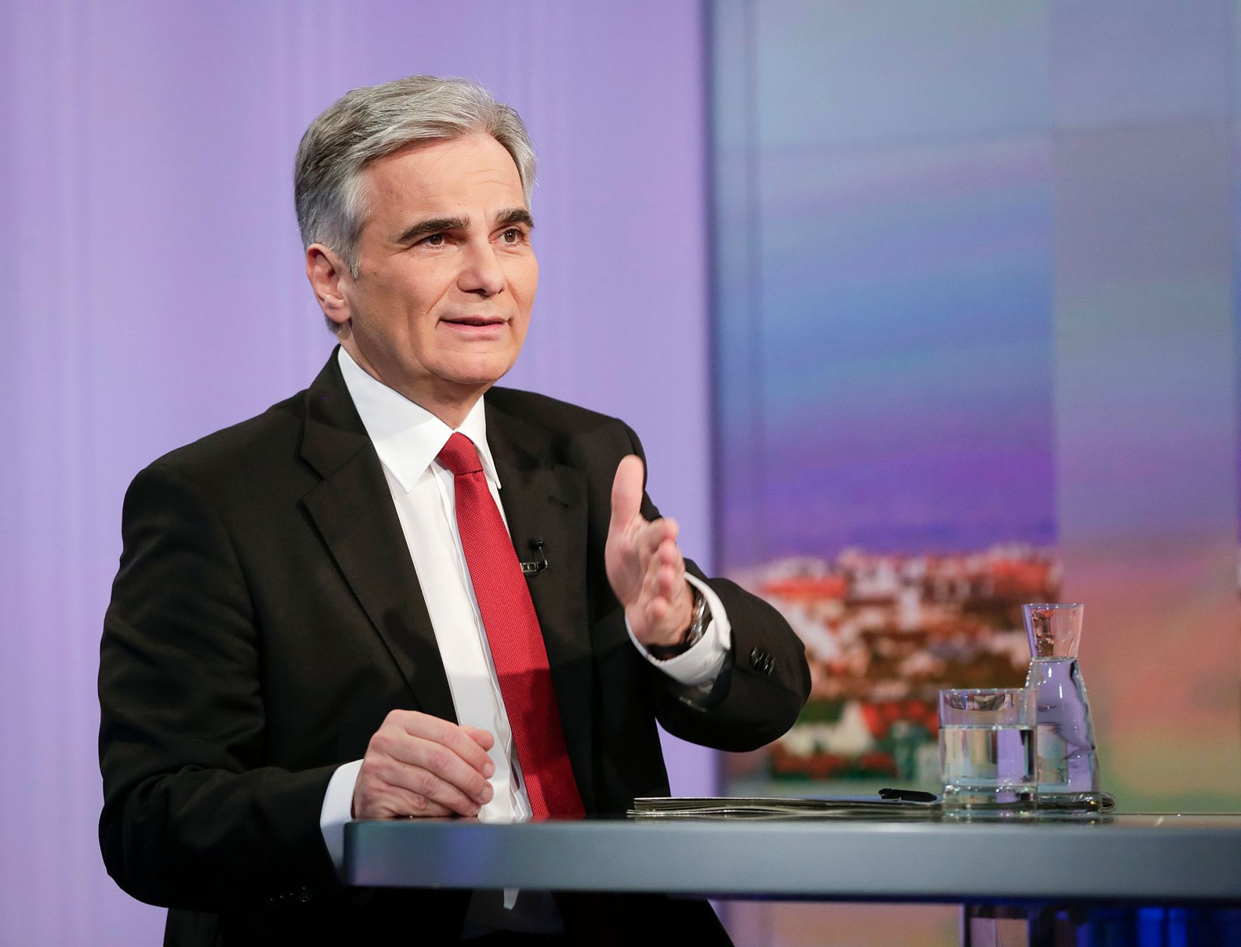 Am 20. Dezember 2015 stellte sich Bundeskanzler Werner Faymann den Fragen bei der ORF-Pressestunde.