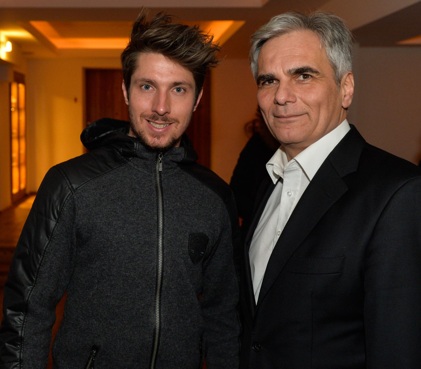 Am 23. J&auml;nner 2016 besuchte Bundeskanzler Werner Faymann (r.) den Ski-Weltcup in Kitzb&uuml;hel. Im Bild mit Marcel Hirscher (l.).