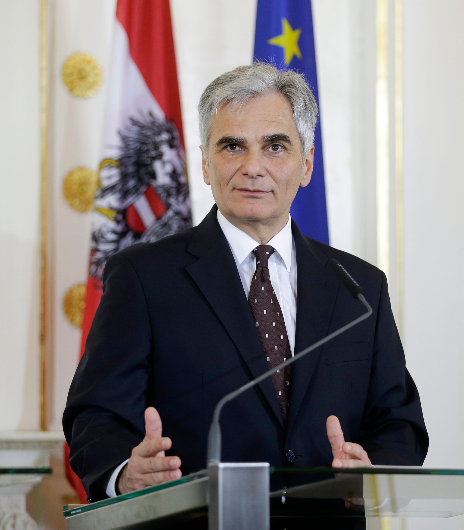 Bundeskanzler Werner Faymann beim Pressefoyer nach dem Ministerrat am 5. April 2016.