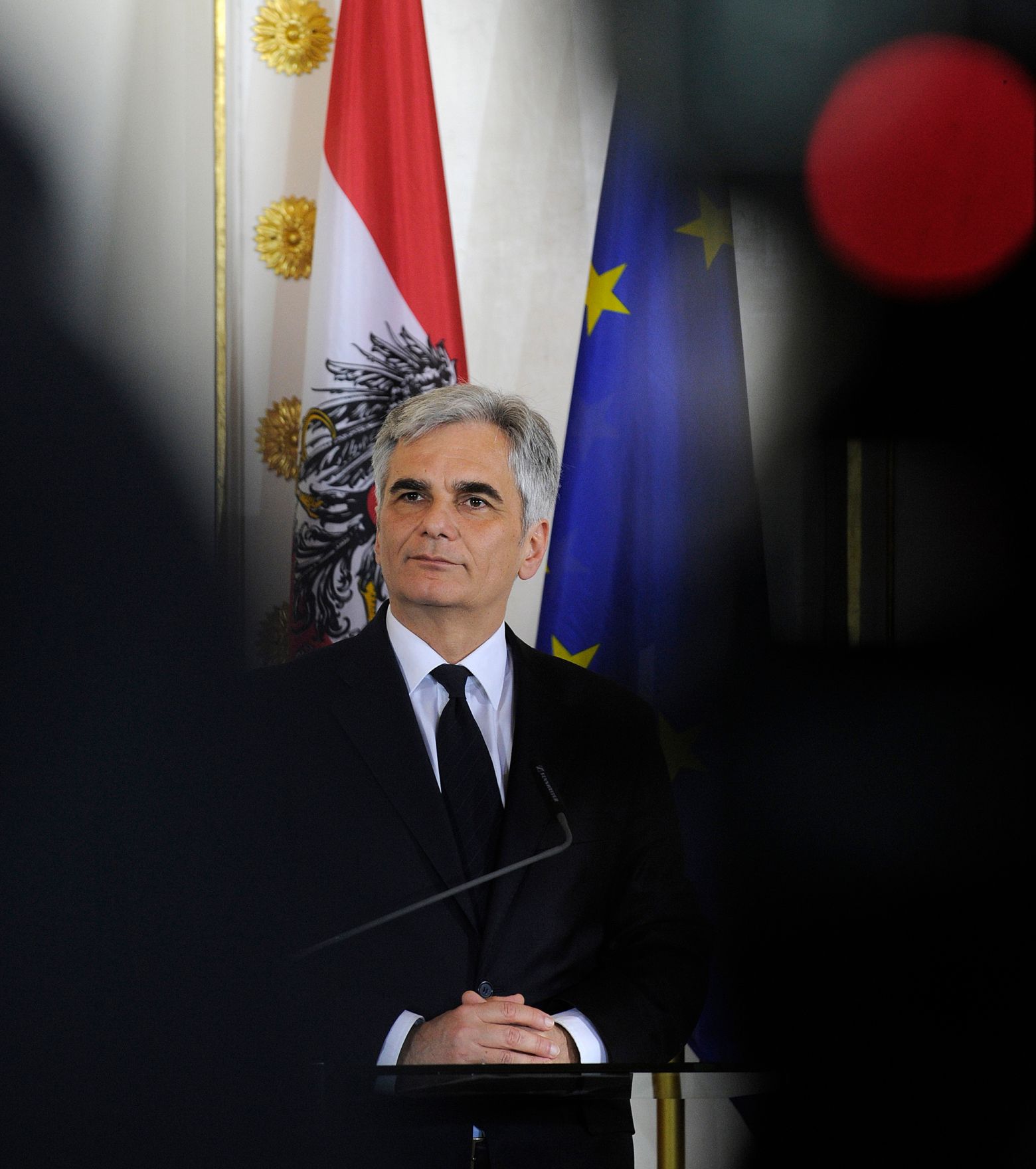 Bundeskanzler Werner Faymann beim Pressefoyer nach dem Ministerrat am 12. April 2016.
