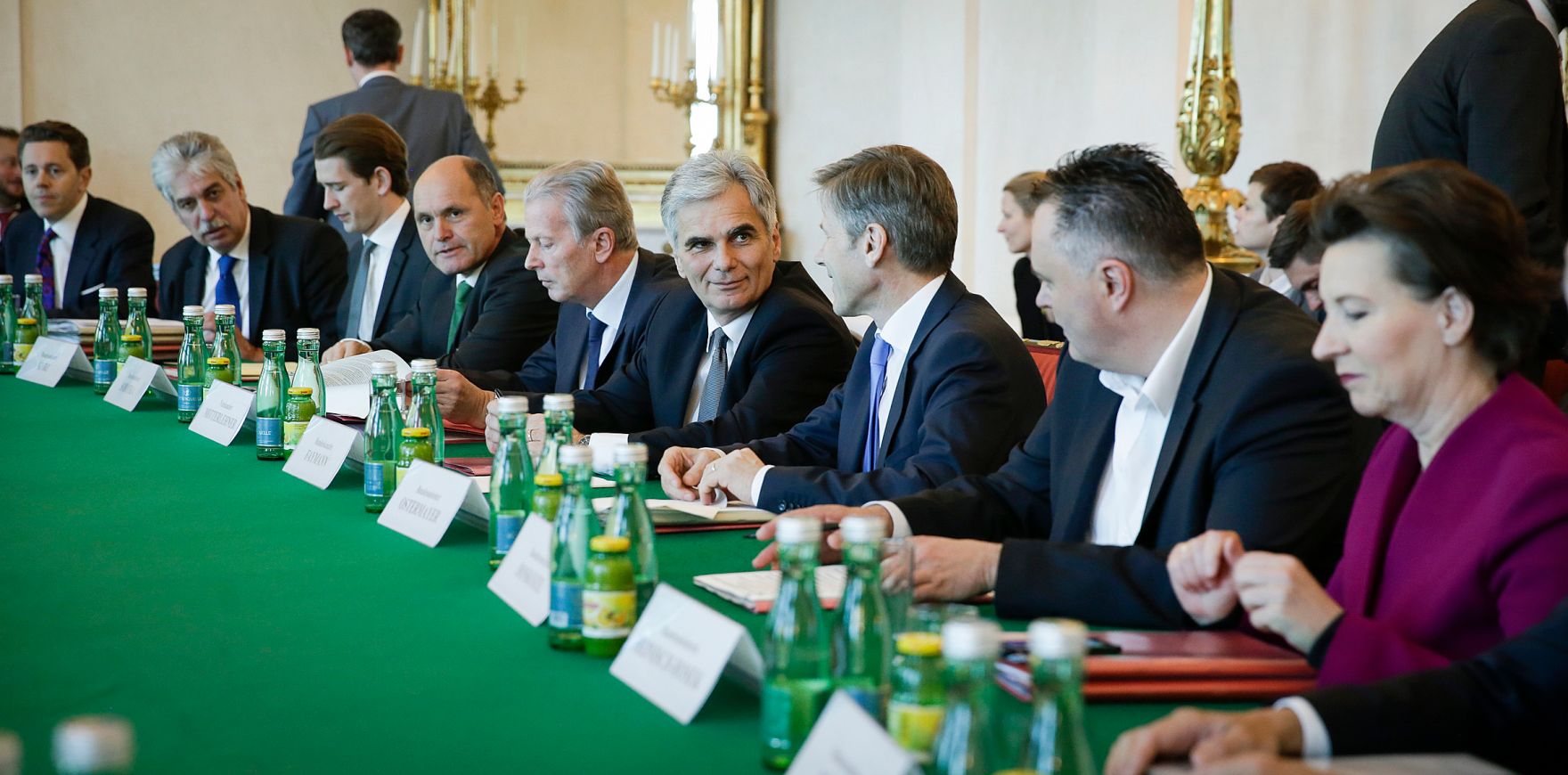Am 26. April 2016 lud Bundeskanzler Werner Faymann die Sozialpartner zu einem Gespr&auml;ch in das Bundeskanzleramt ein.