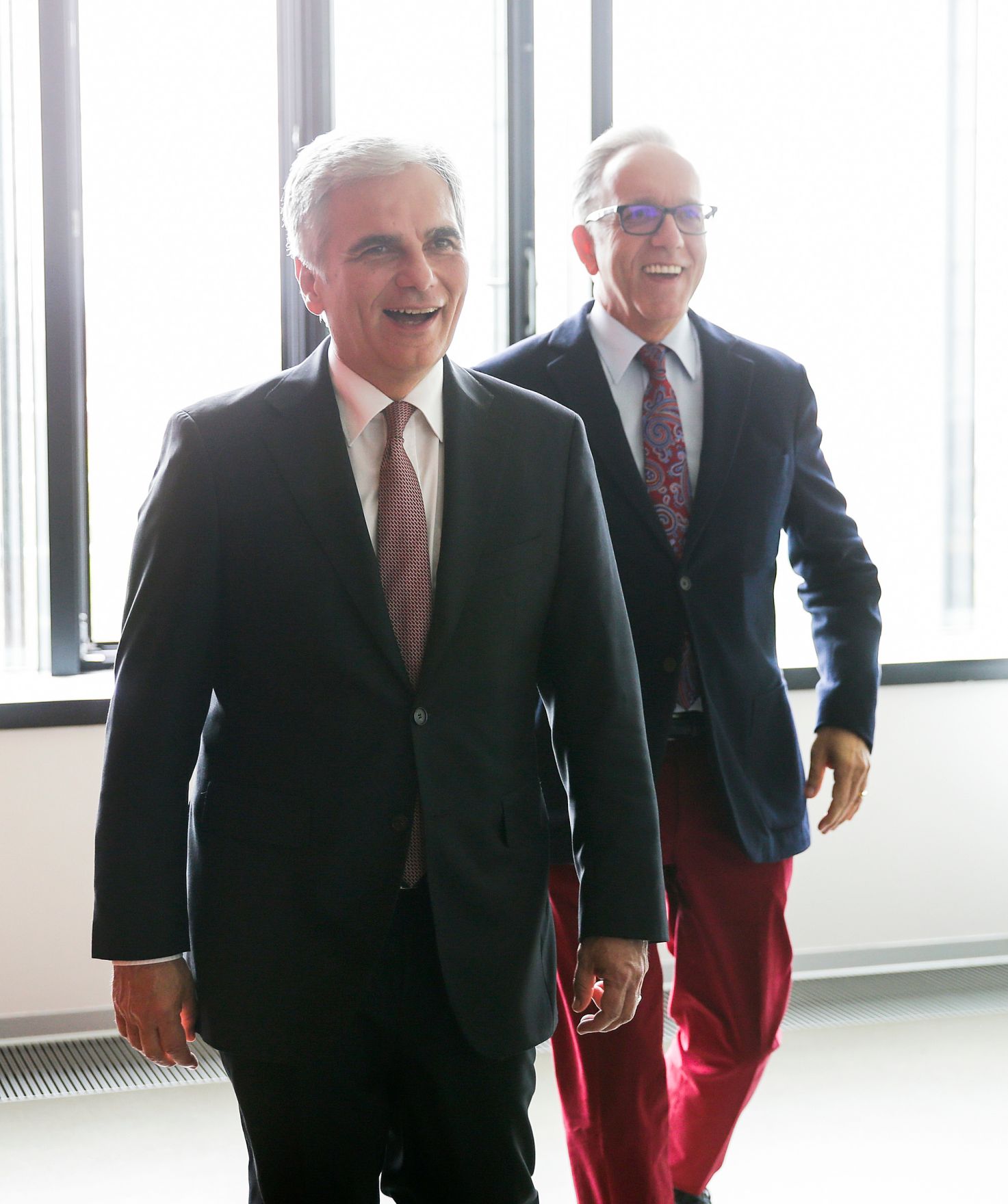 Am 3. Mai 2016 gab Bundeskanzler Werner Faymann (l.) gemeinsam mit dem AK-Pr&auml;sidenten Rudolf Kaske (r.) und dem Gesch&auml;ftsf&uuml;hrer Greenpeace in Zentral- und Osteuropa Alexander Egit ein Pressestatement zum Thema TTIP.