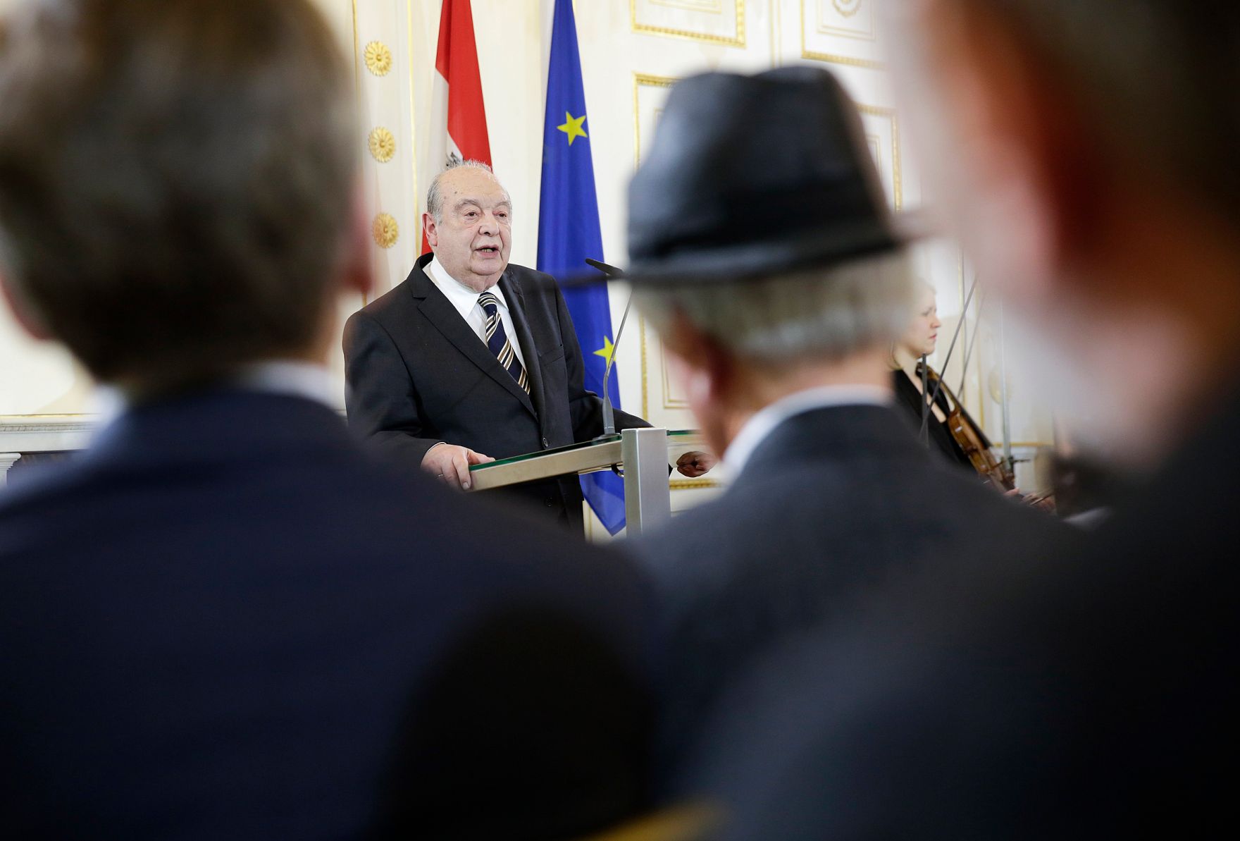 Am 8. Mai 2016 fand im Bundeskanzleramt ein Festakt zum Gedenken an die Befreiung vom Nationalsozialismus und an die Beendigung des Zweiten Weltkrieges in Europa statt. Im Bild Rudolf Gelbard bei seiner Ansprache.