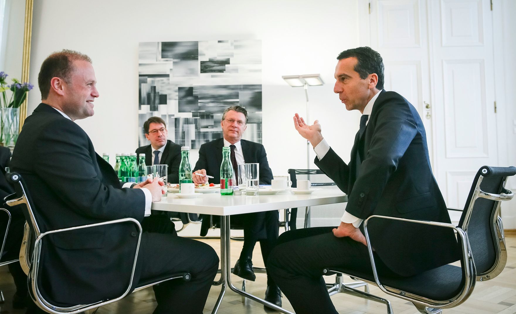 Am 15. Juni 2016 empfing Bundeskanzler Christian Kern (r.) den Premierminister von Malta Joseph Muscat (l.) zu einem Arbeitsgespr&auml;ch im Bundeskanzleramt.