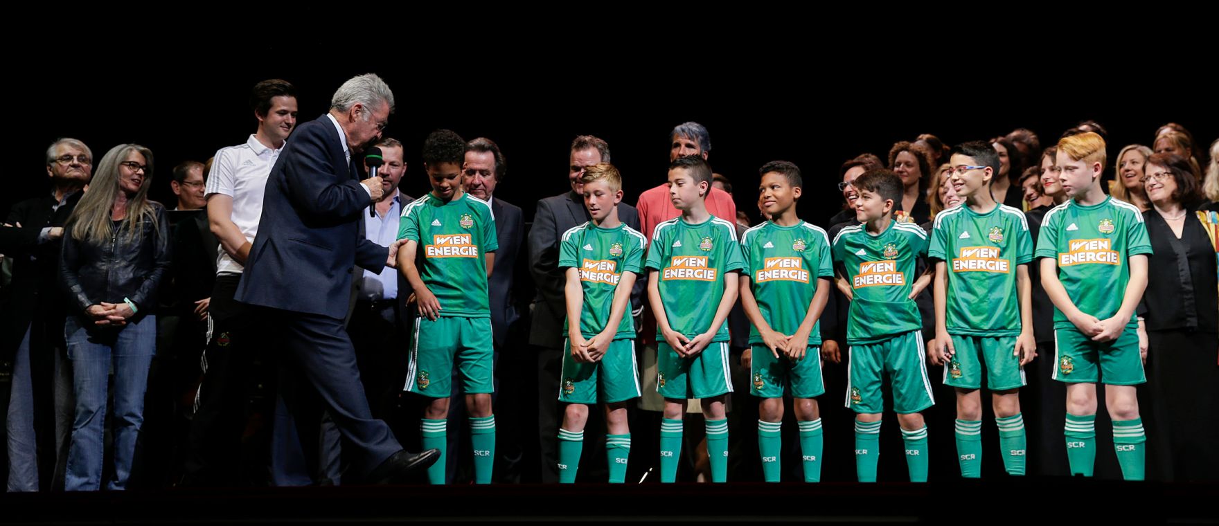 Am 19. Juni 2016 gaben Bundeskanzler und Vizekanzler eine Matinee f&uuml;r Bundespr&auml;sident Heinz Fischer (im Bild) im Wiener Burgtheater.