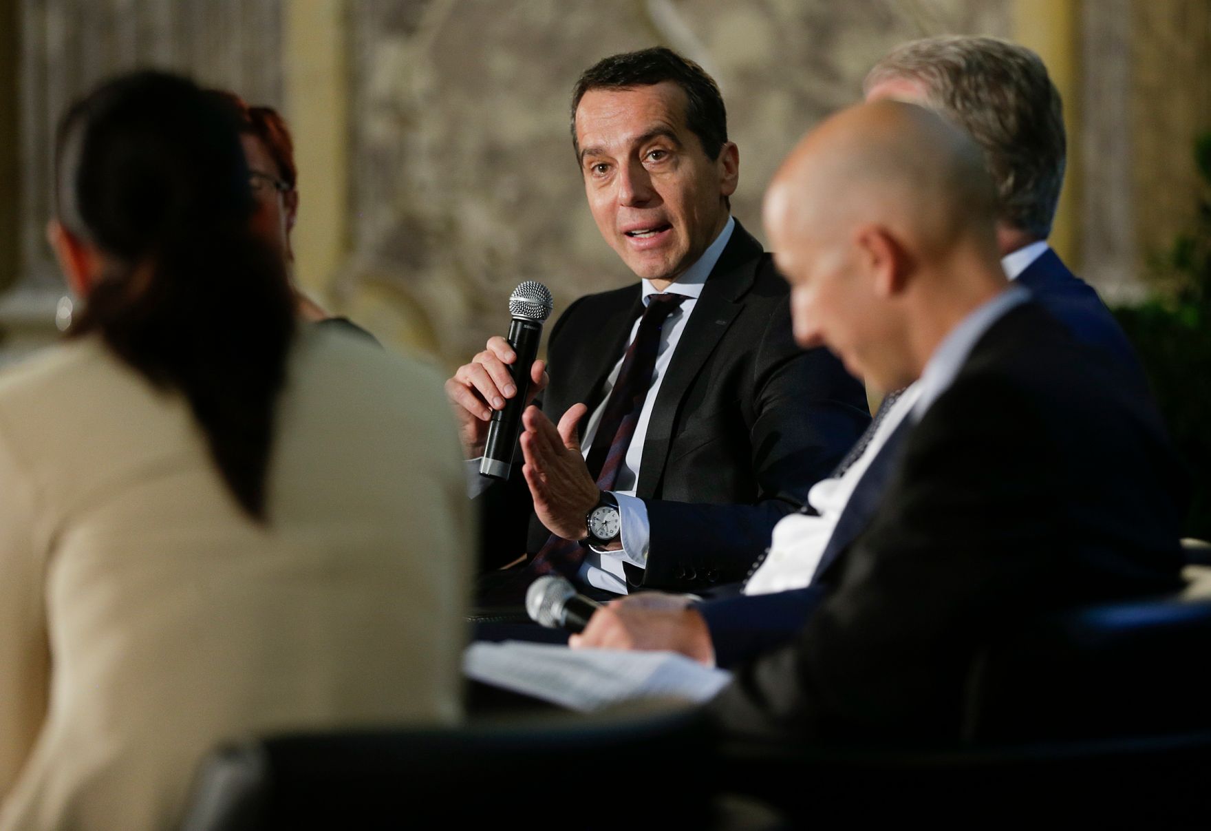 Am 4. Juli 2016 fand in der Aula der Wissenschaften eine Diskussion zum "Wirtschaftspolitischen Programm &Ouml;sterreich 2016-17" statt. Im Bild Bundeskanzler Christian Kern.