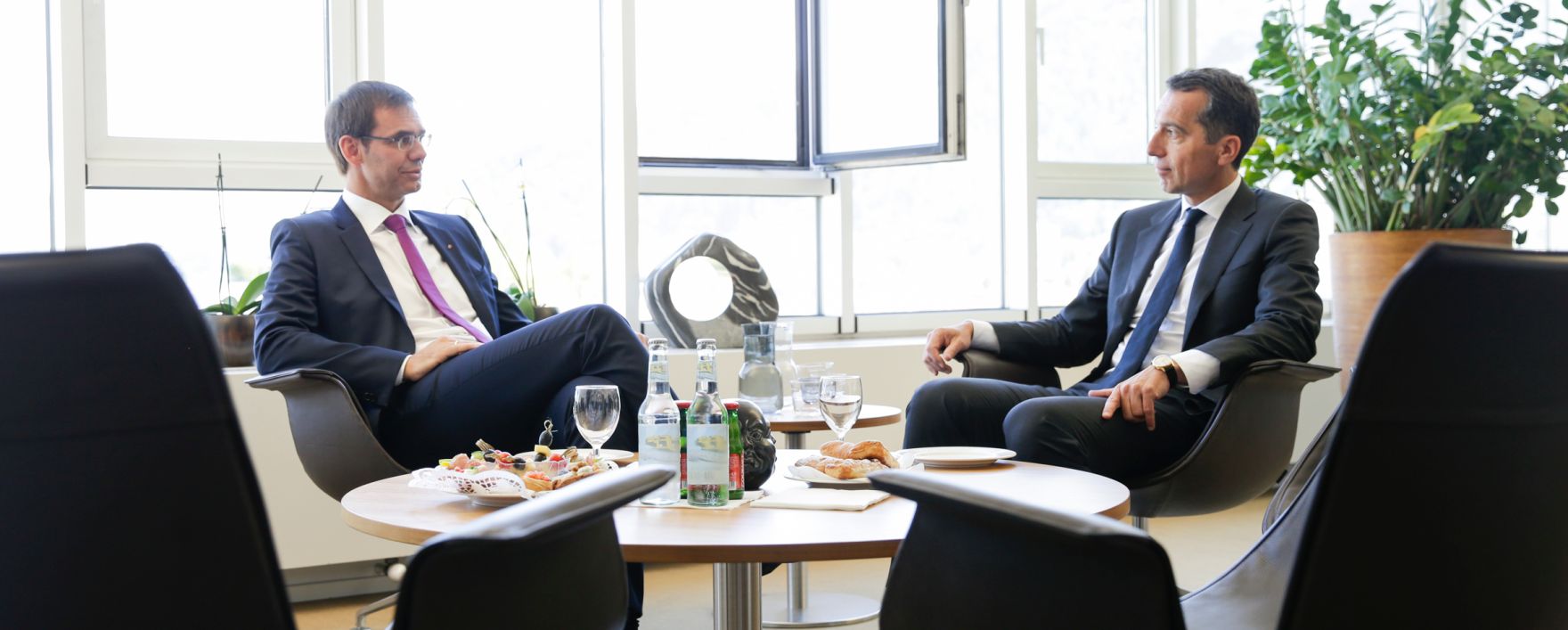 Am 19. Juli 2016 besuchte Bundeskanzler Christian Kern (r.) das Bundesland Vorarlberg. Im Bild mit Landeshauptmann Markus Wallner (l.).