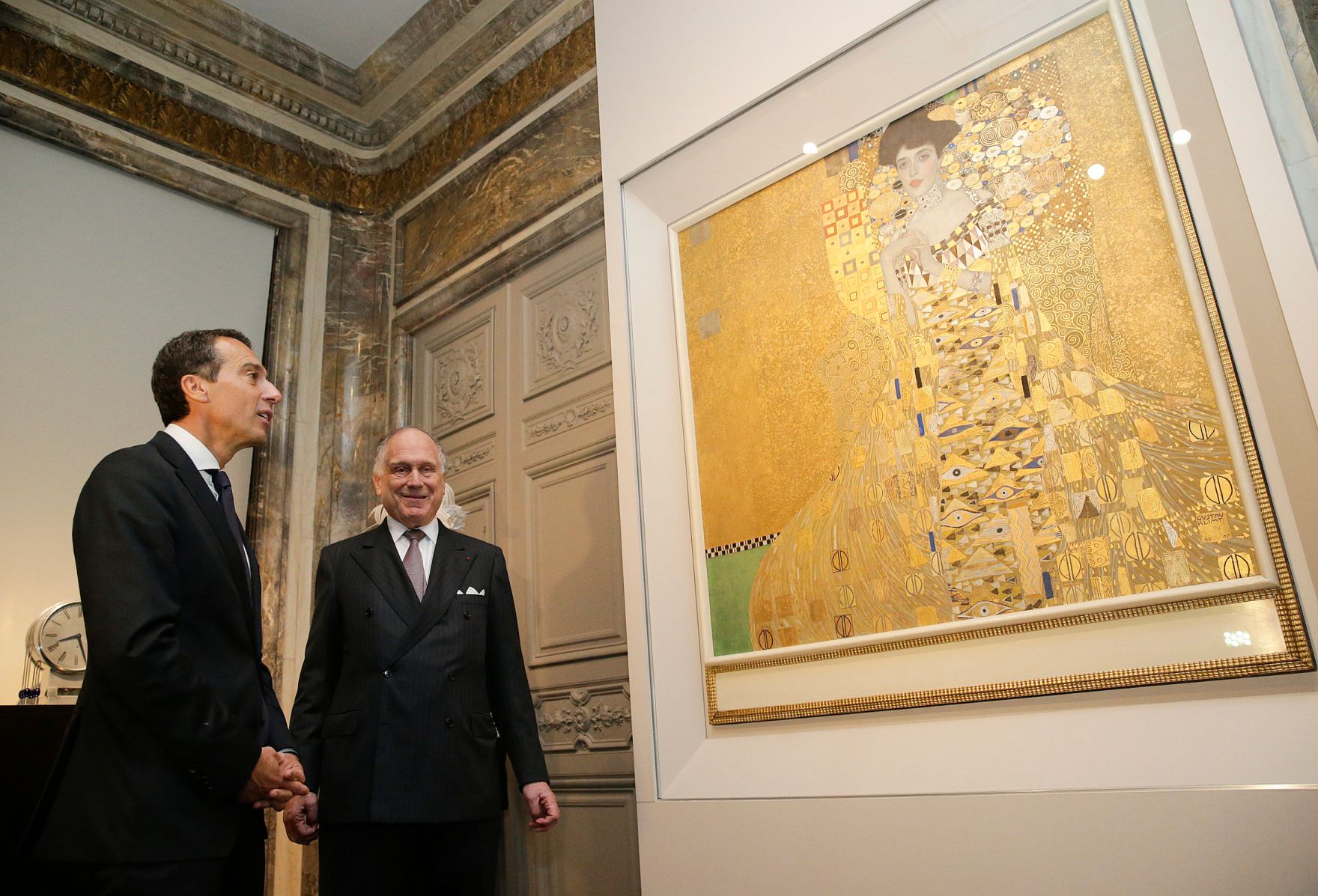 Am 20. September 2016 nahm Bundeskanzler Christian Kern (l.) am Gipfeltreffen der Vereinten Nationen zu Flucht und Migration in New York teil. Im Bild beim Besuch im Museum "Neue Galerie New York" mit Ronald Lauder (r.).