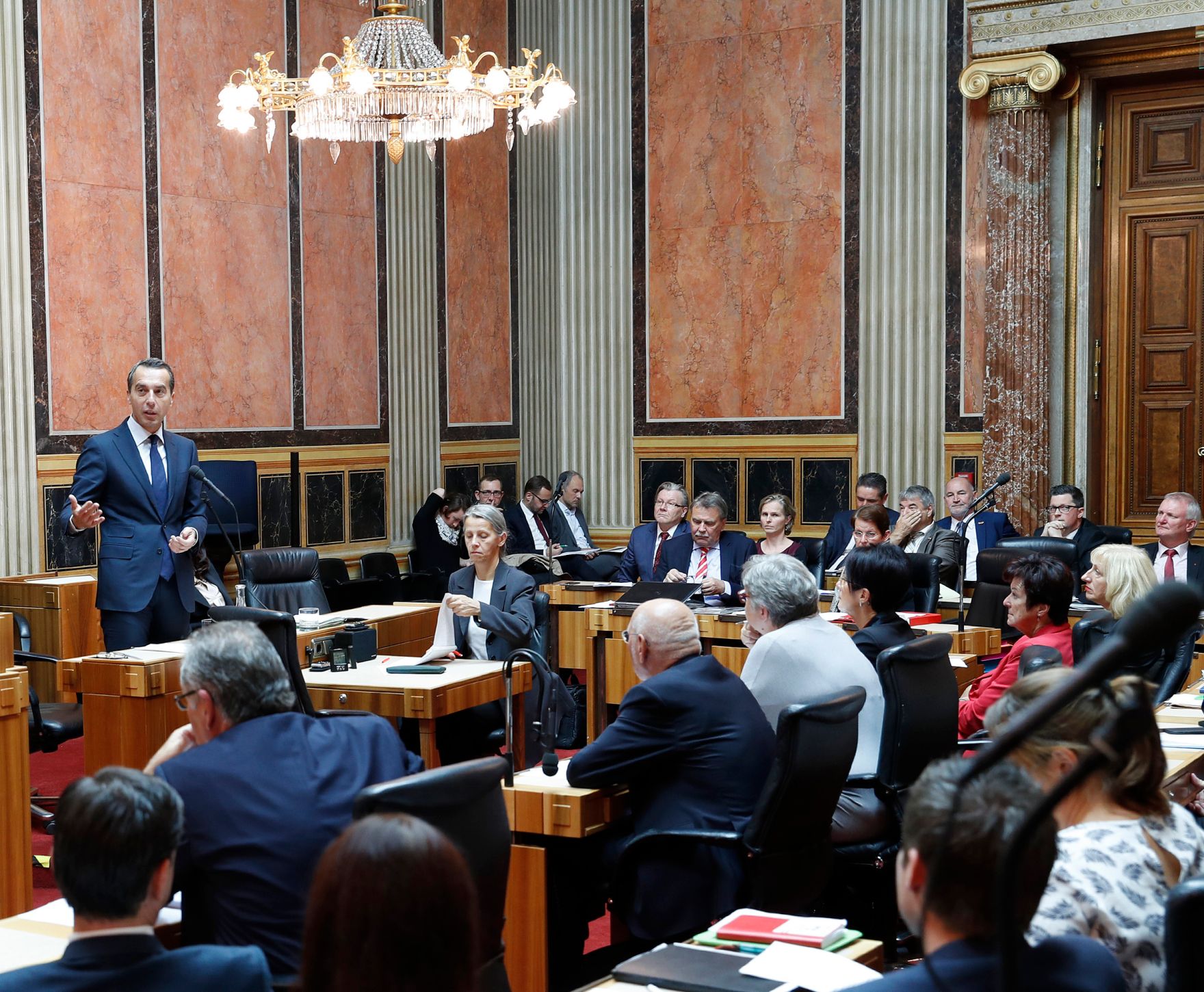 Am 6. Oktober 2016 sprach Bundeskanzler Christian Kern (im Bild) bei der Aktuellen Stunde im Bundesrat im Parlament.