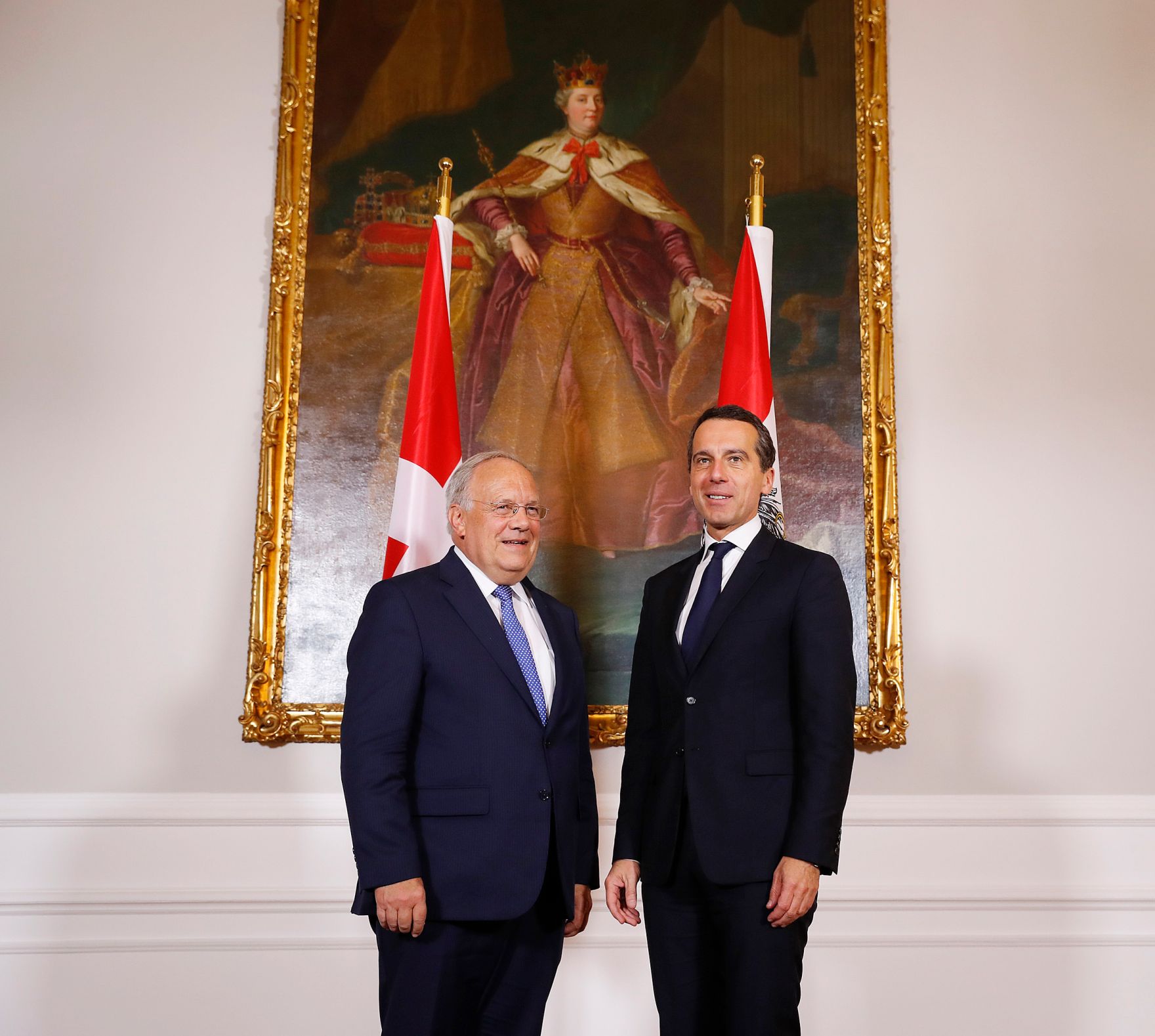 Am 13. Oktober 2016 empfing Bundeskanzler Christian Kern (r.) den Bundespr&auml;sidenten der Schweizer Eidgenossenschaft Johann Schneider-Ammann (l.) zu einem Arbeitsgespr&auml;ch im Bundeskanzleramt.