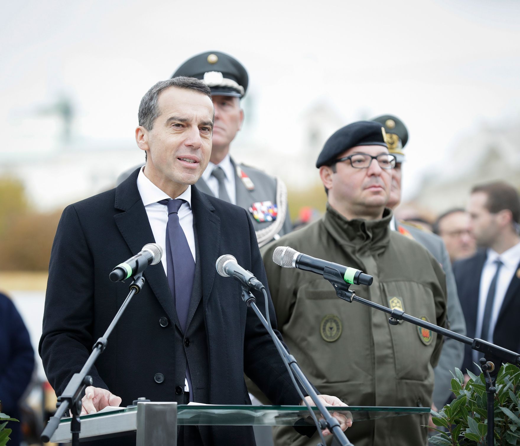 Am 26. Oktober 2016 hielt Bundeskanzler Christian Kern im Rahmen der Angelobung der Rekrutinnen und Rekruten des &ouml;sterreichischen Bundesheeres auf dem Wiener Heldenplatz eine Rede zum &Ouml;sterreichischen Nationalfeiertag.