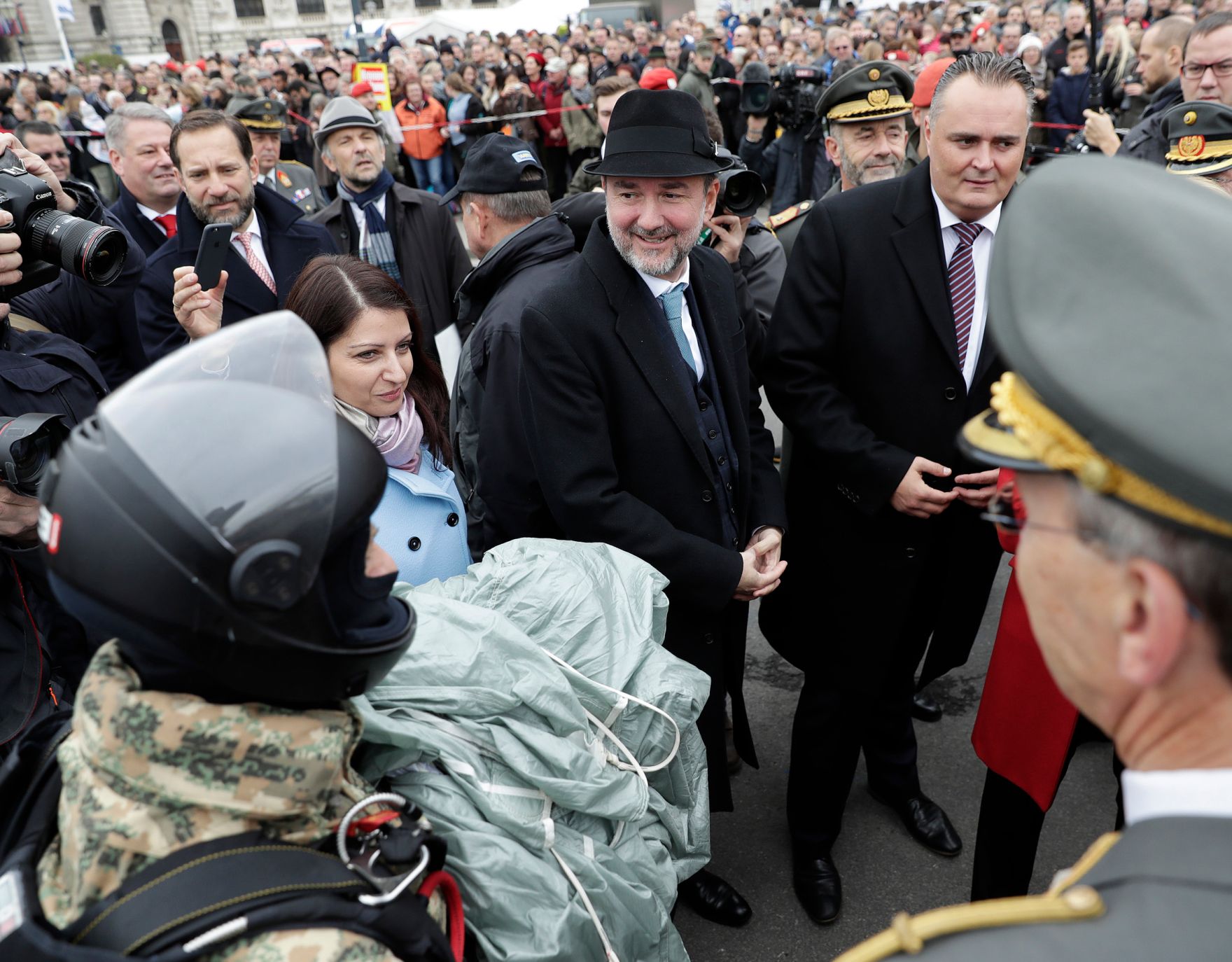 Am 26. Oktober 2016 hielt Bundeskanzler Christian Kern im Rahmen der Angelobung der Rekrutinnen und Rekruten des &ouml;sterreichischen Bundesheeres auf dem Wiener Heldenplatz eine Rede zum &Ouml;sterreichischen Nationalfeiertag.
