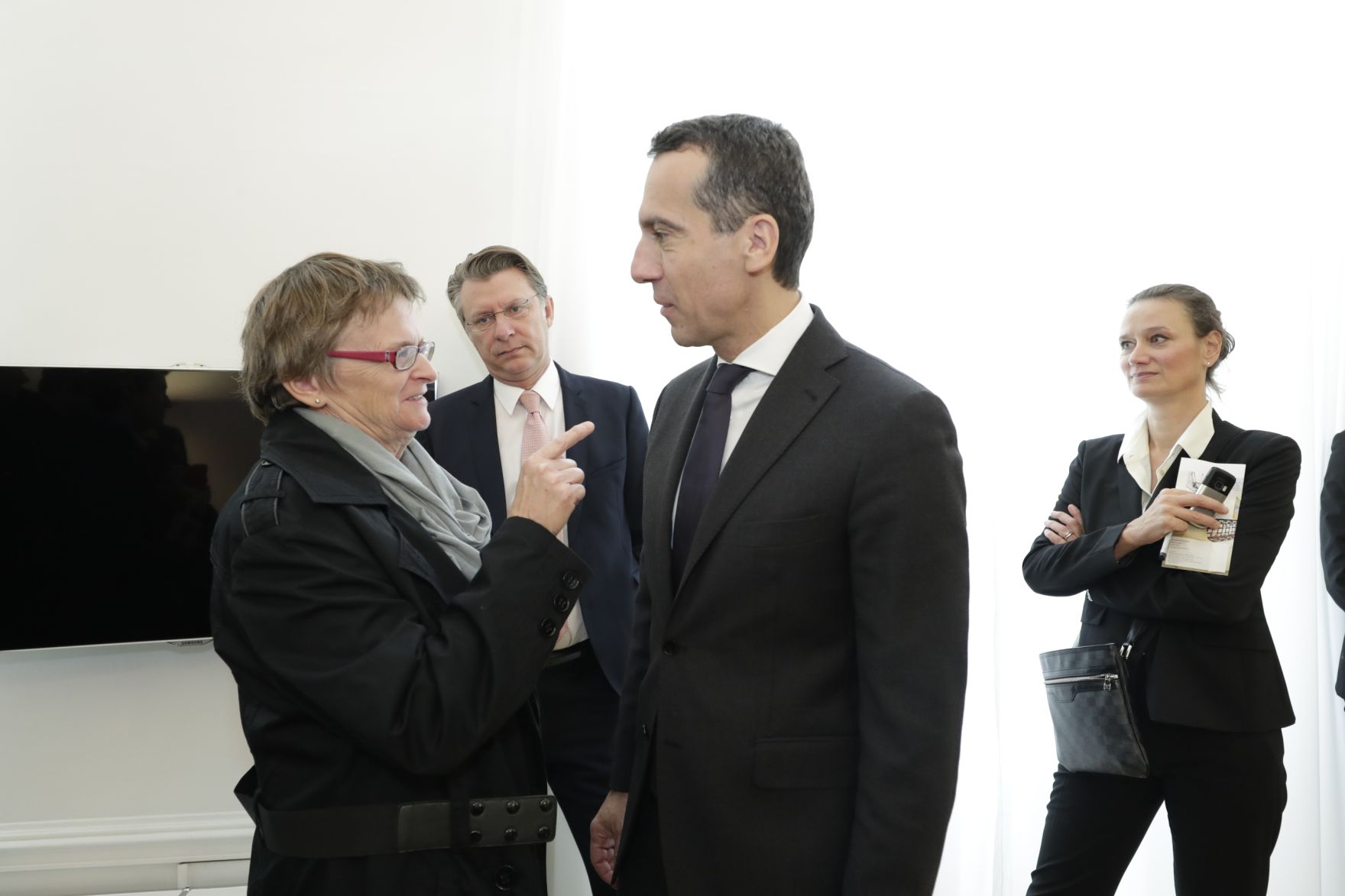 Am 26. Oktober 2016 empfing Bundeskanzler Christian Kern im Rahmen des Nationalfeiertages Besucherinnen und Besucher im Bundeskanzleramt.
